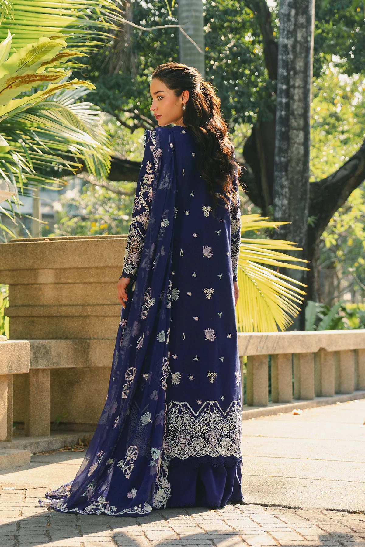 Afrozeh Aitraaf Mulaqaat Festive Lawn 2026 - Image 2