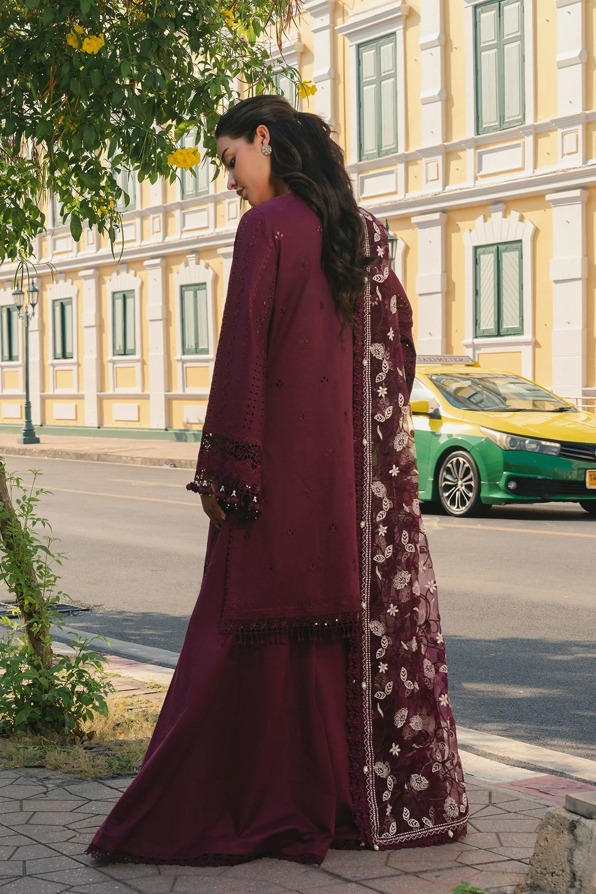 Afrozeh Haya Mulaqaat Festive Lawn 2026 - Image 2