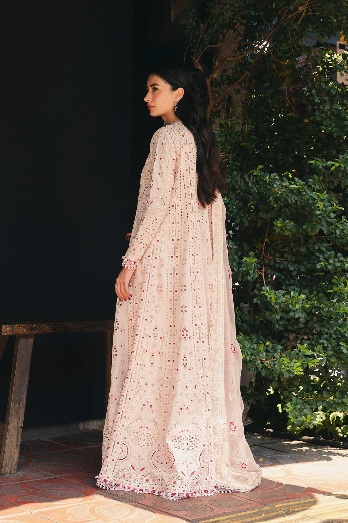 Afrozeh Khamoshi Mulaqaat Festive Lawn 2026 - Image 2
