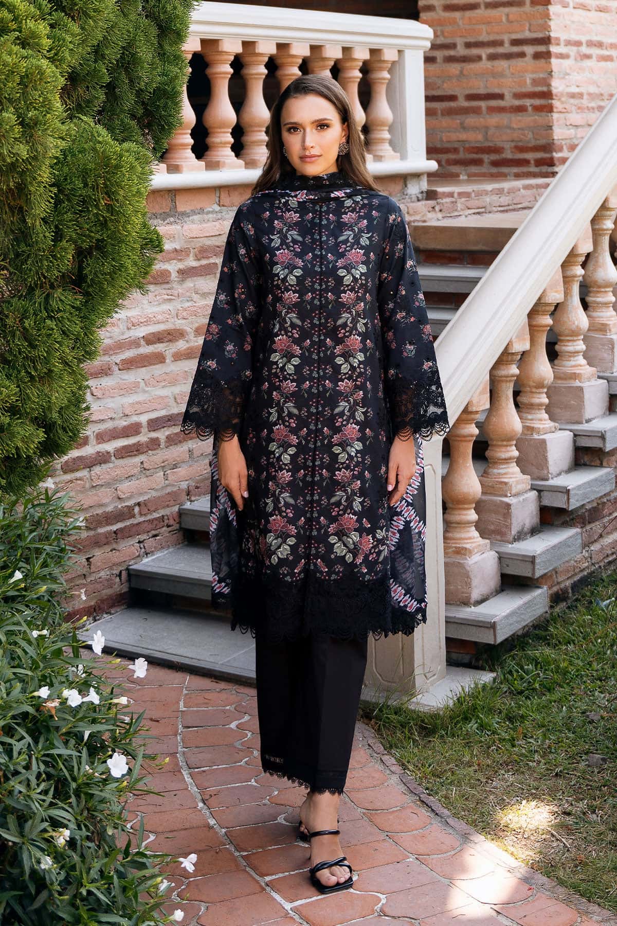 Afrozeh Lorien A Damask The Holiday Edit 2025
