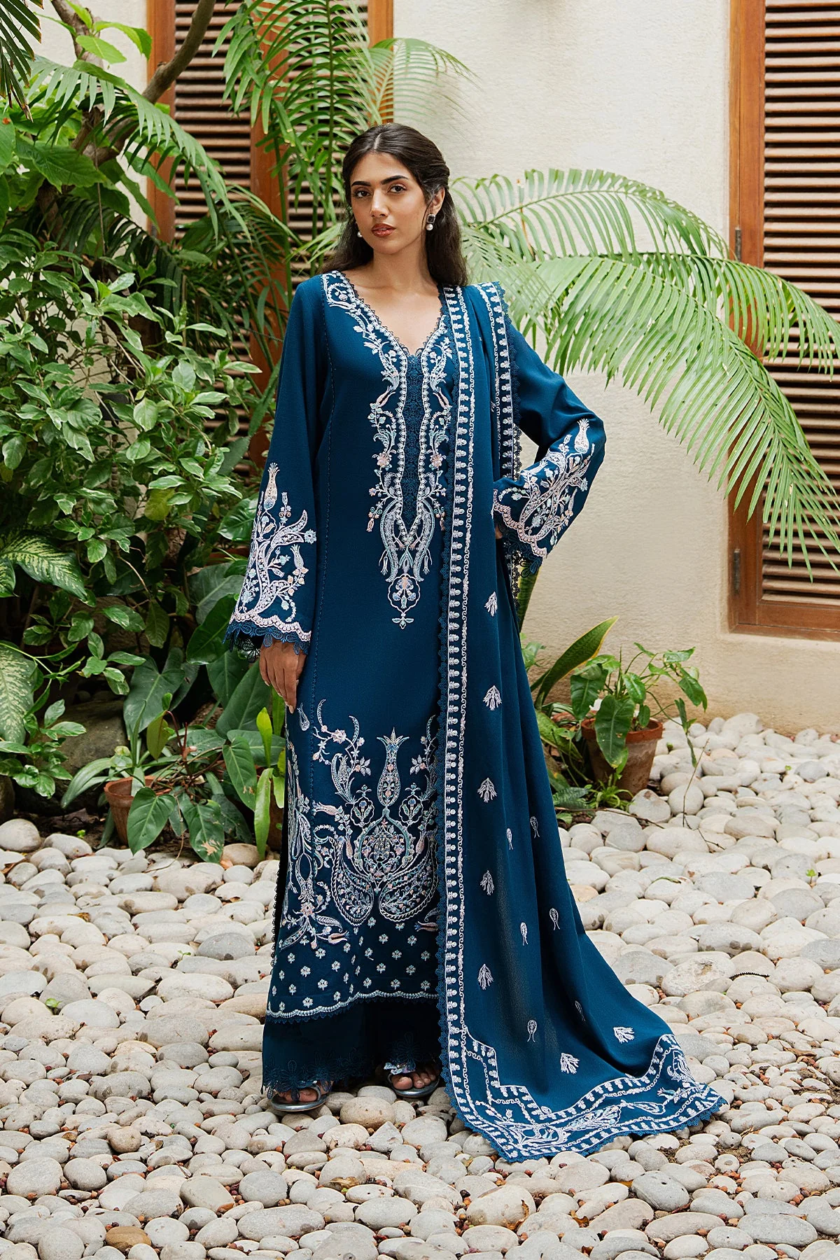 Afrozeh Niora October Winter Pret 2025