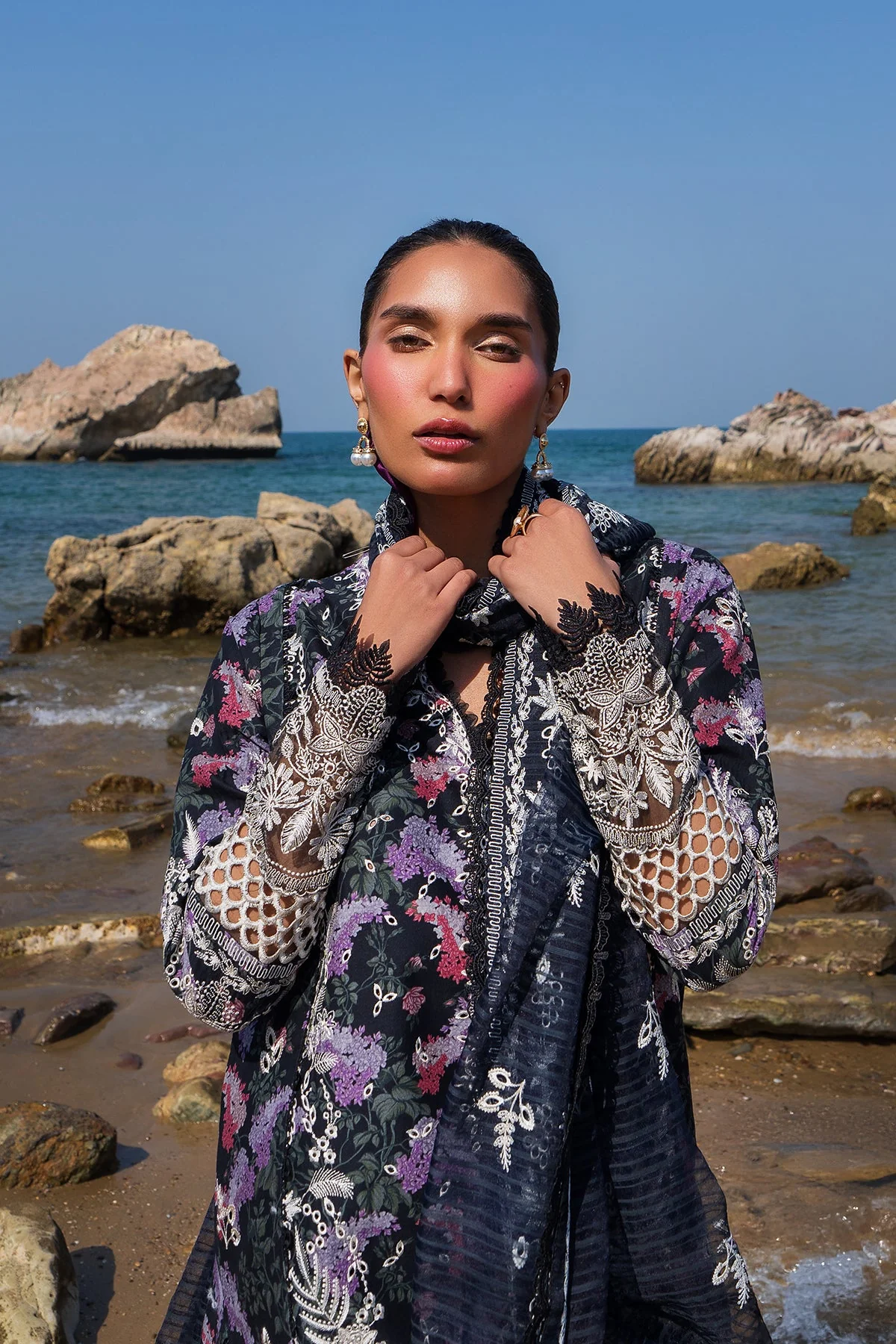 Afrozeh Velour Endless Summer 2025 - Image 2