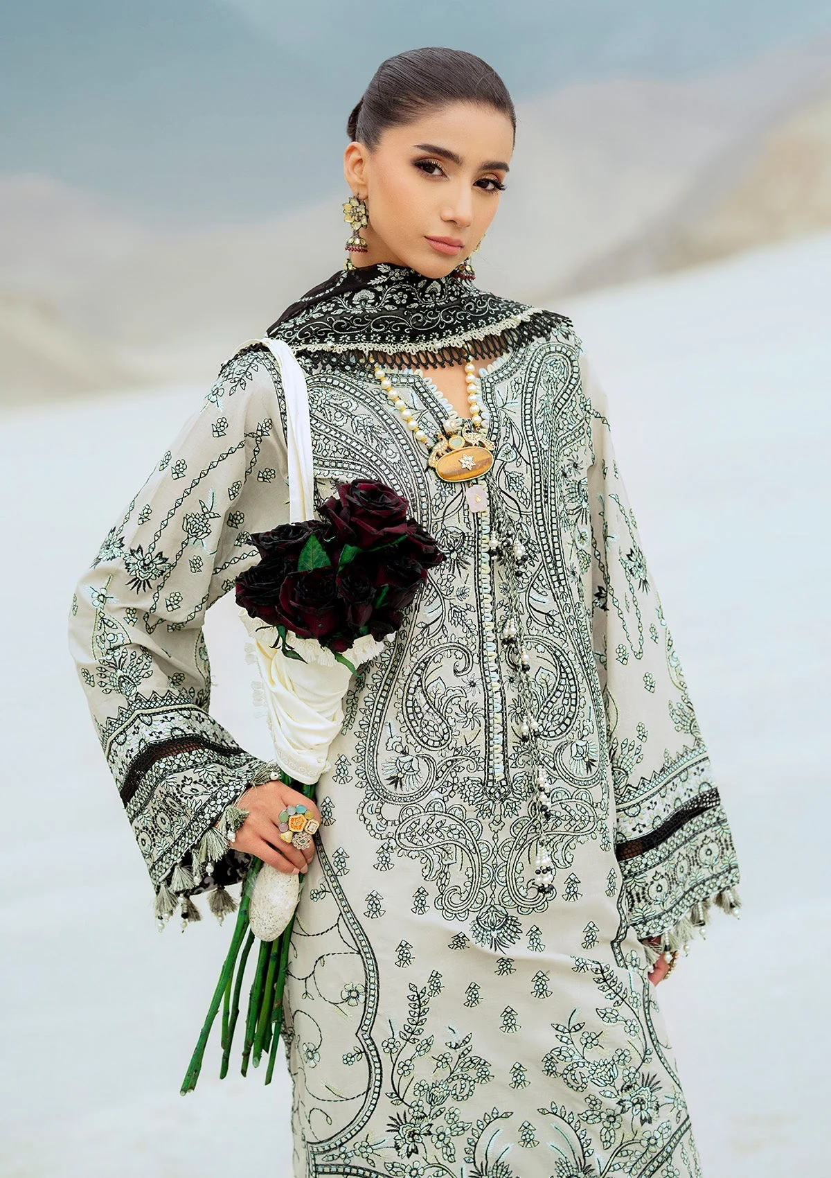 AIK Atelier Raqs Look 08 Lawn Vol 1 2025 - Image 2