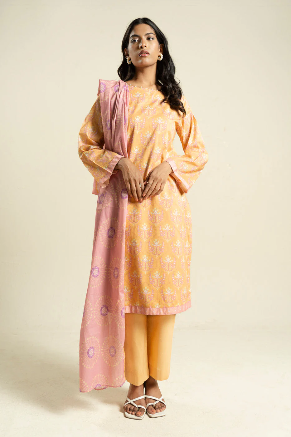 AlKaram Br36 2p26 Pale Yellow Spring Summer 2026