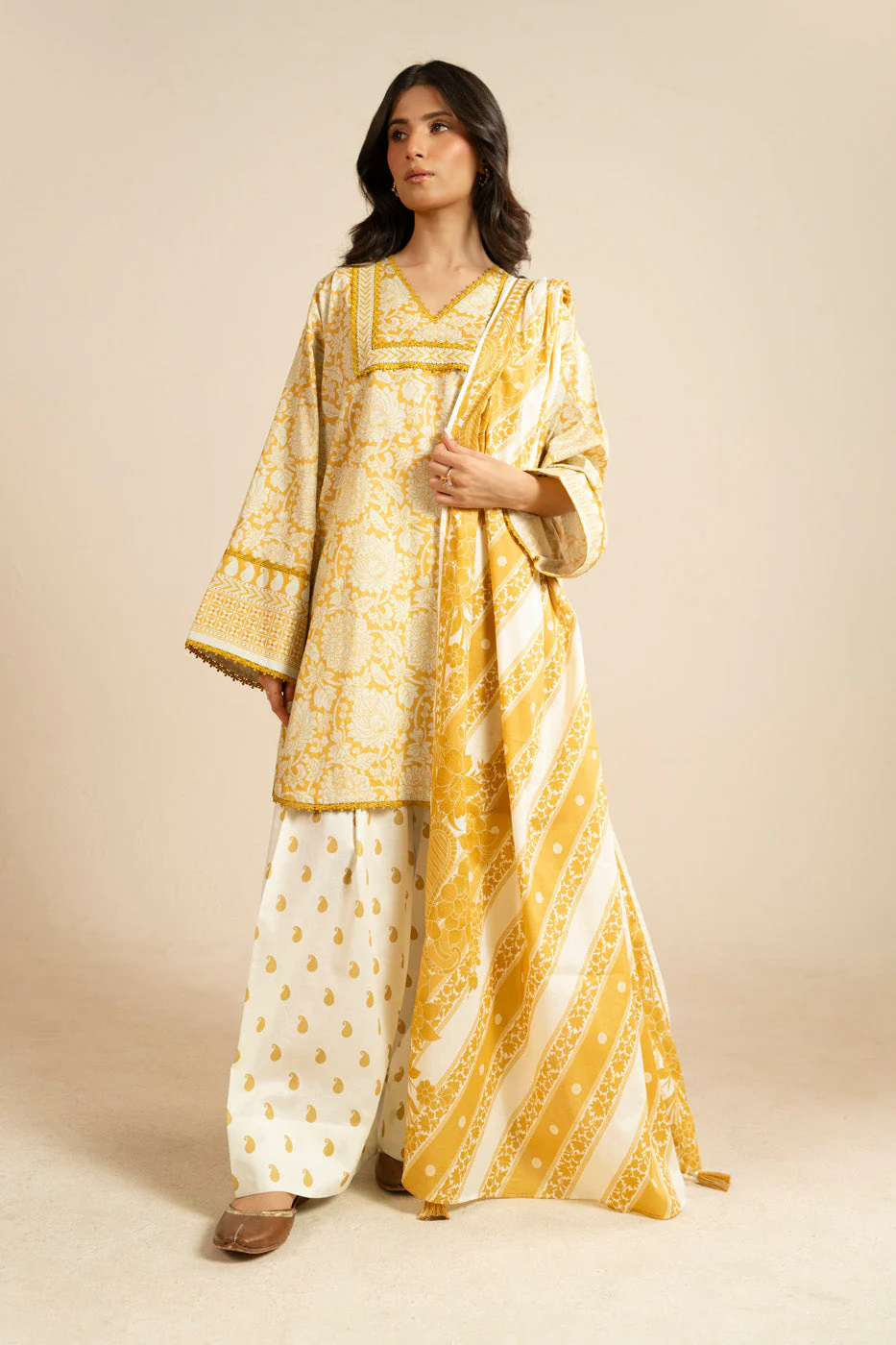 AlKaram Ec102 26 Yellow Spring Summer 2026