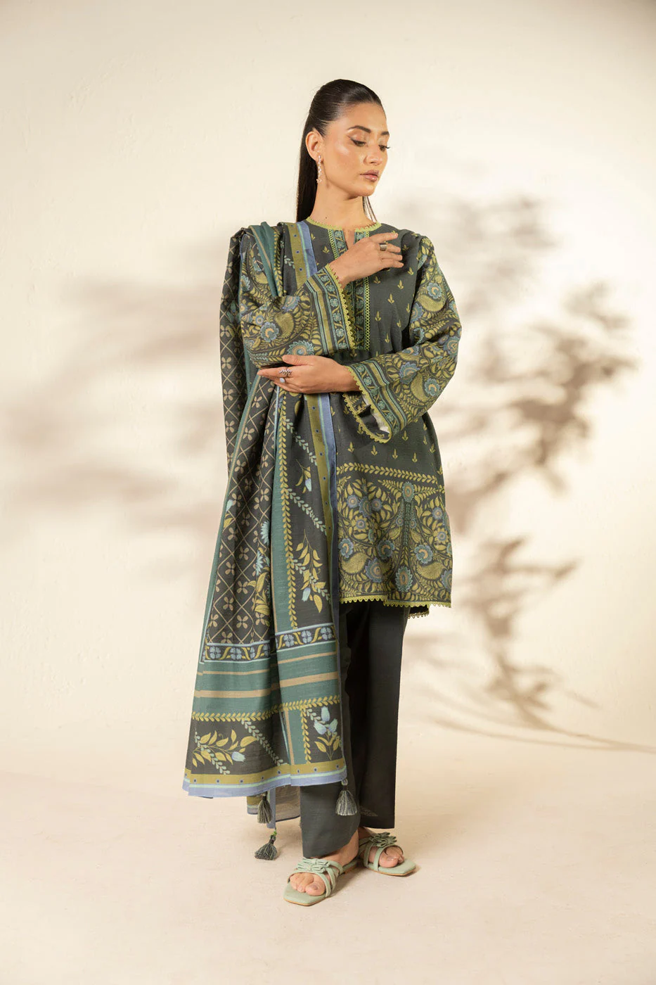 Alkaram FW-116.1-25-1-Charcoal Winter Collection 2025