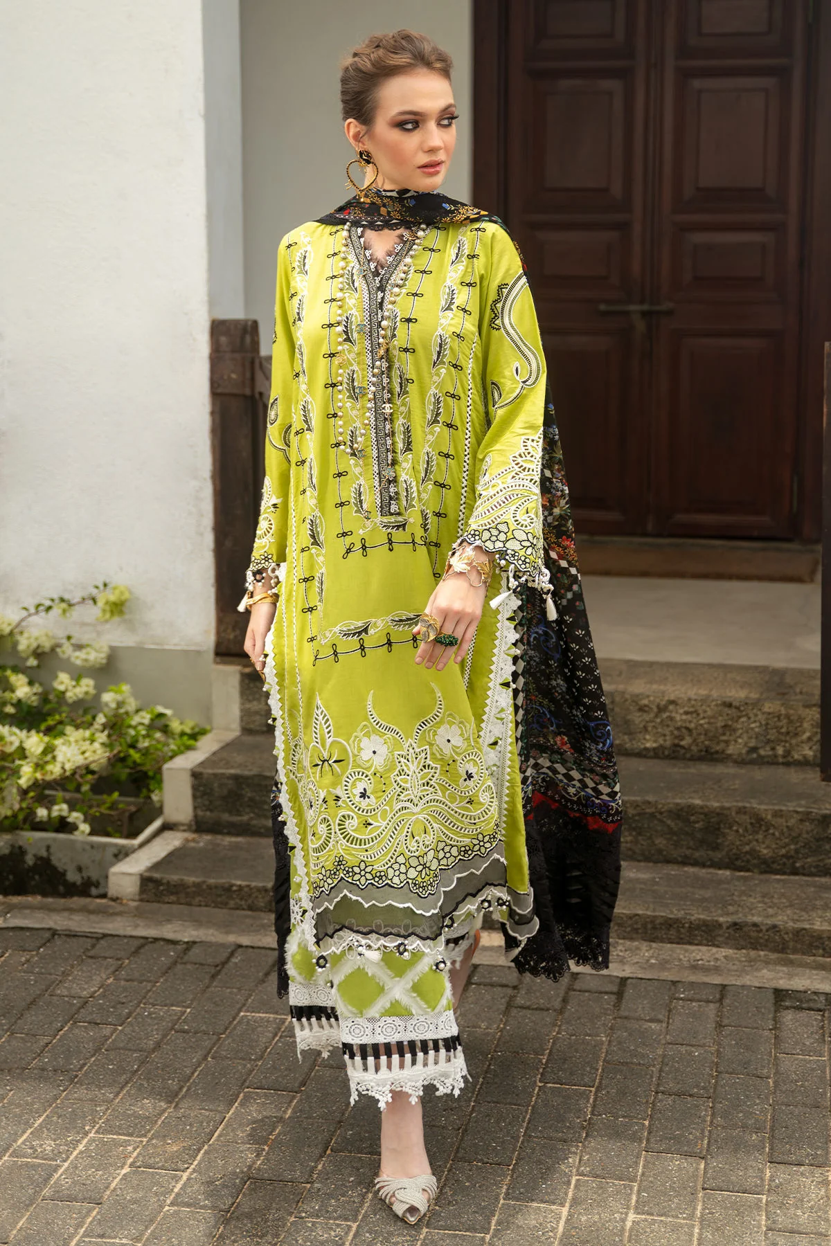 Annus Abrar Rutaba Neroli Luxury Lawn 2026 - Image 2