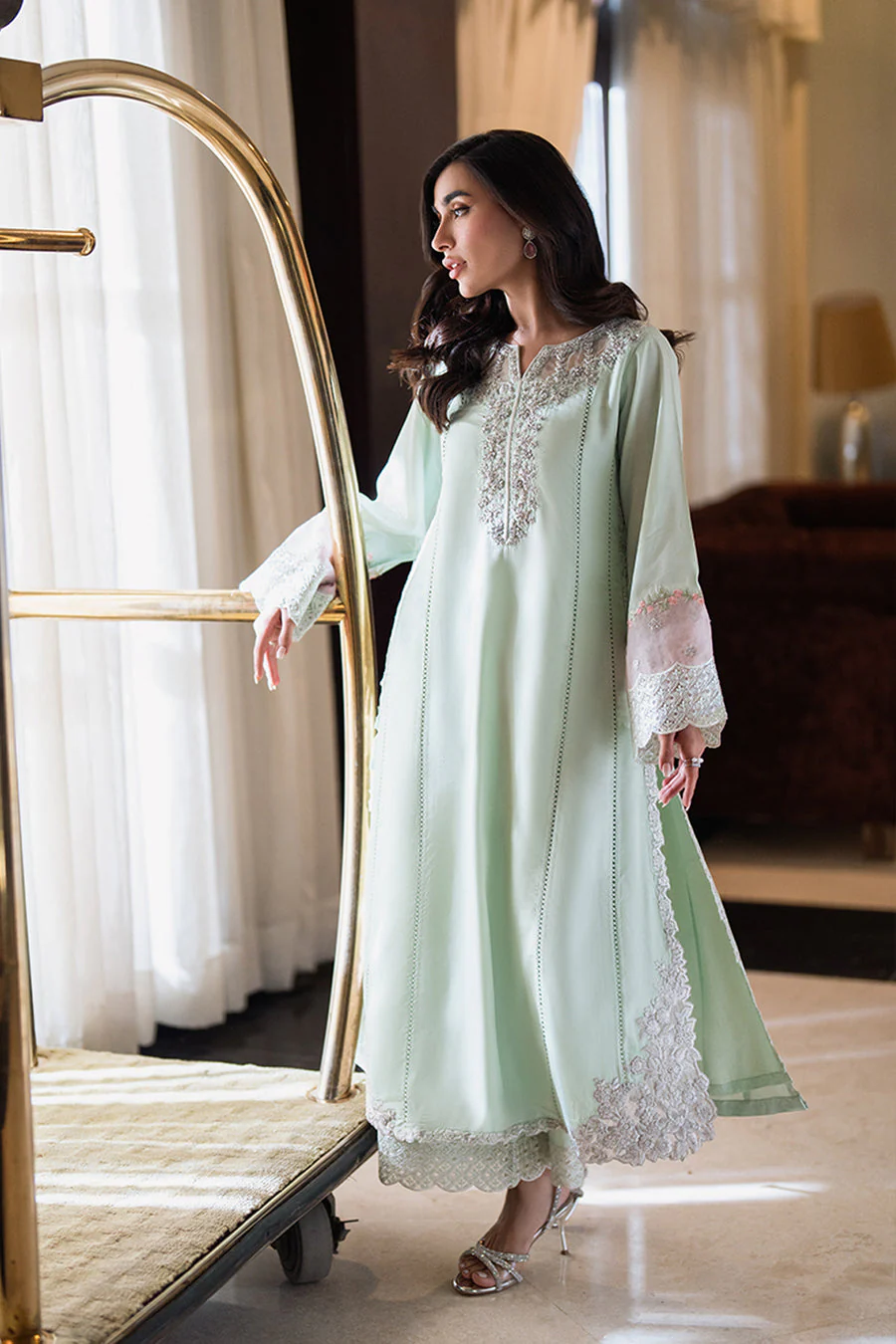 Azure Mint Bliss Diva 2025