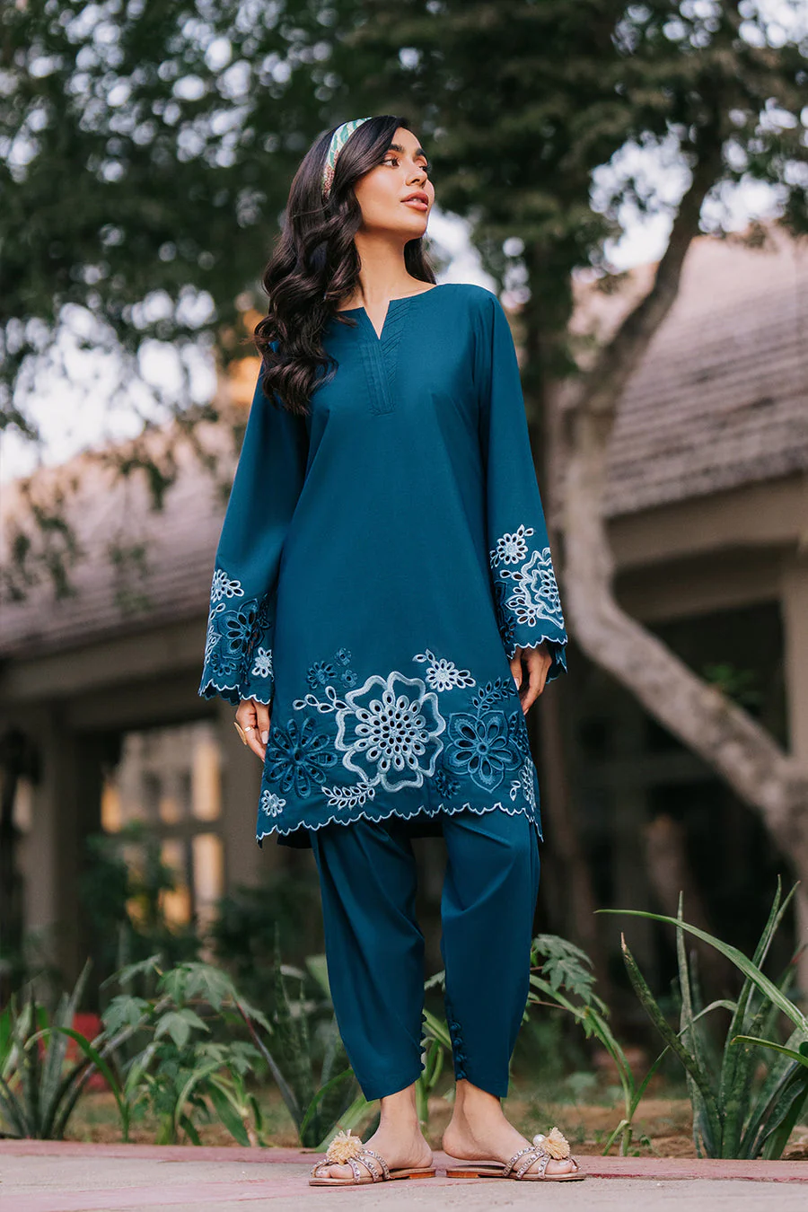 Azure Tidal Vibe Chic Essentials 2025 - Image 2