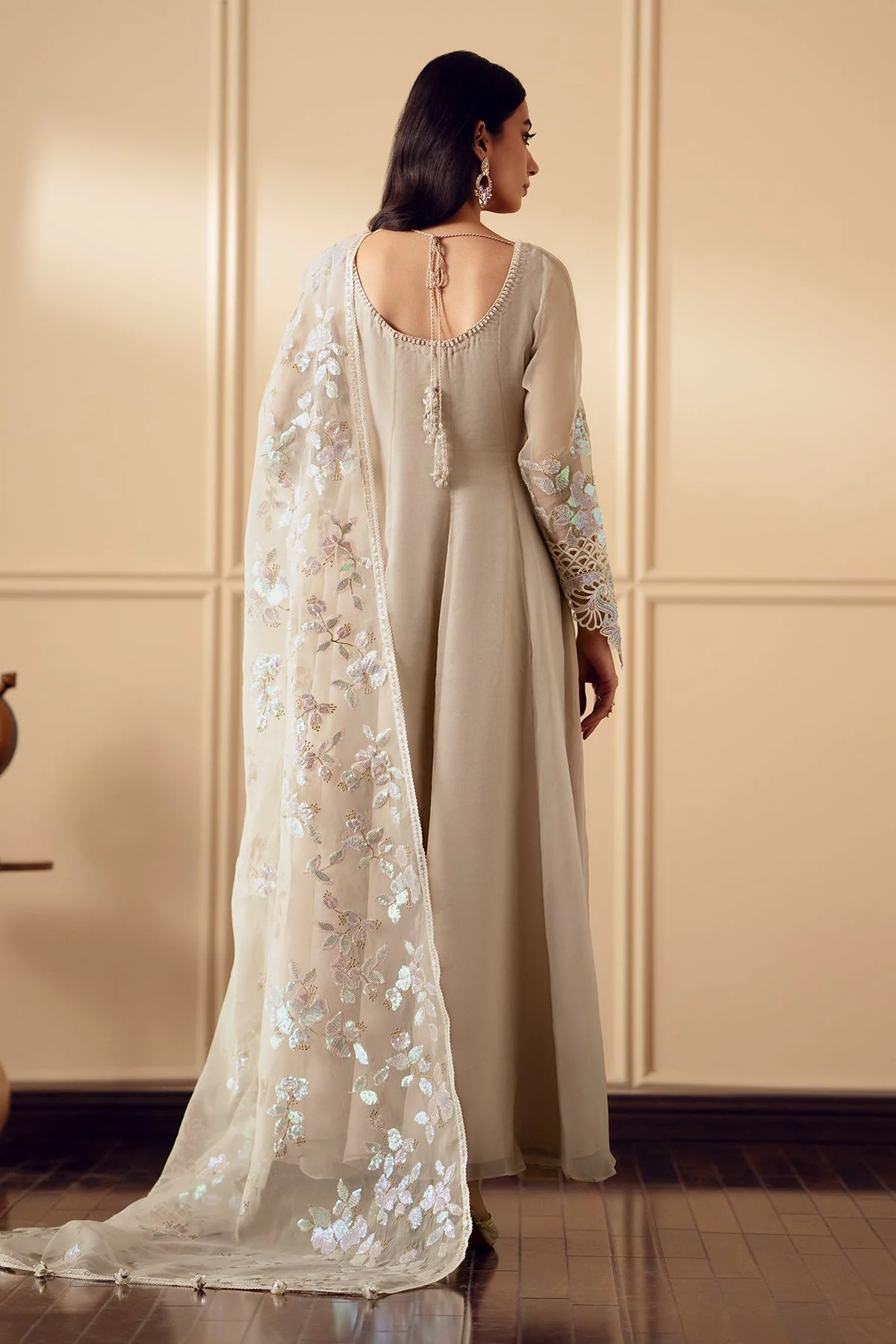 Baroque Embroidered Chiffon PR-893 Formal Pret 2024 - Image 2