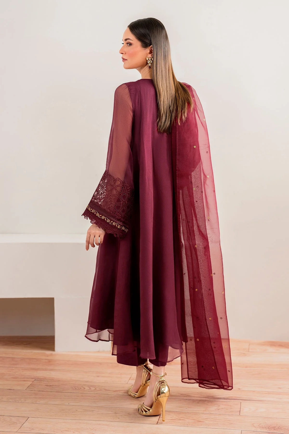 Baroque Embroidered Chiffon PR-981 Formal Pret 2024 - Image 2