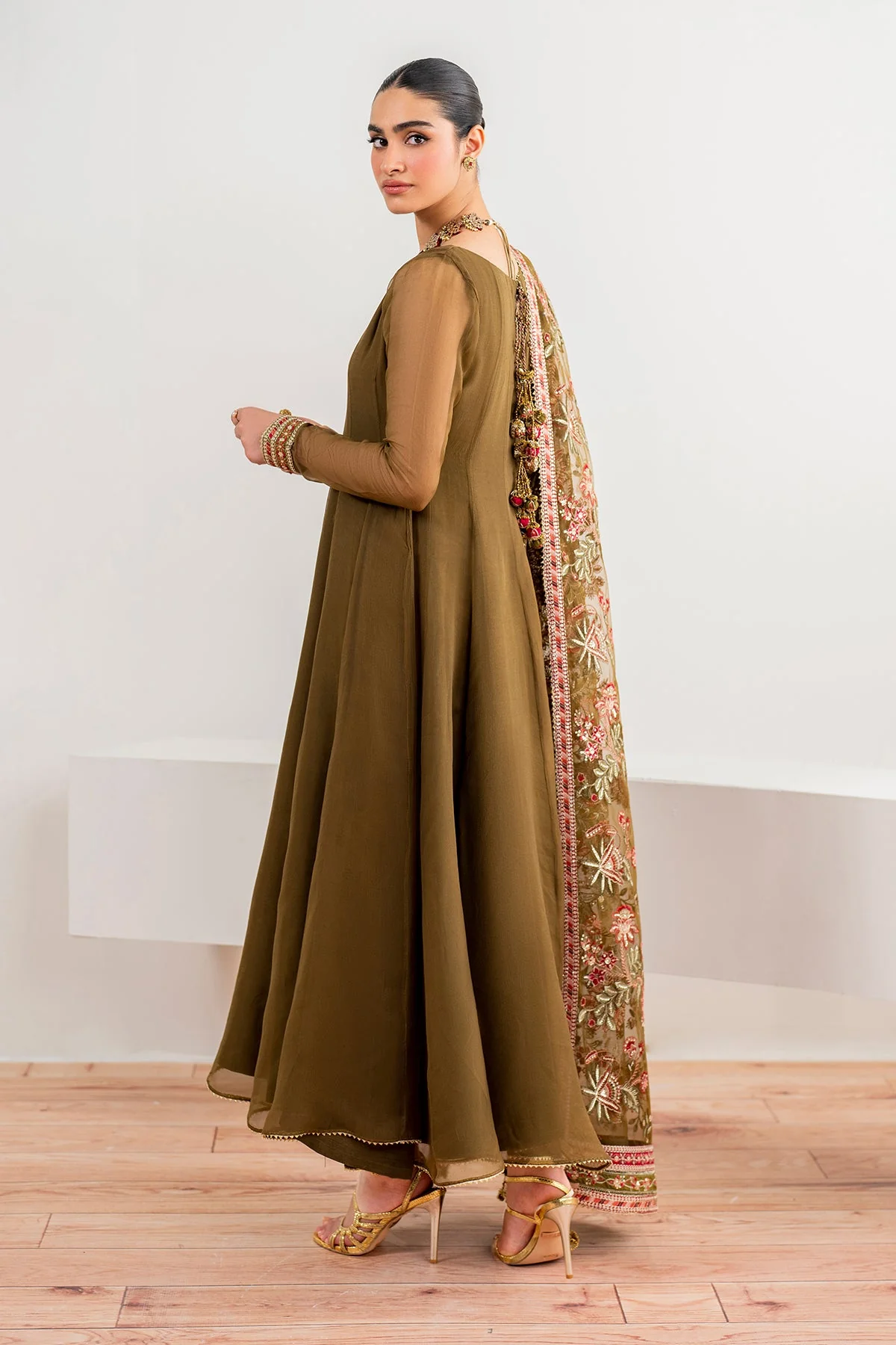 Baroque Embroidered Chiffon PR-985 Formal Pret 2024 - Image 2