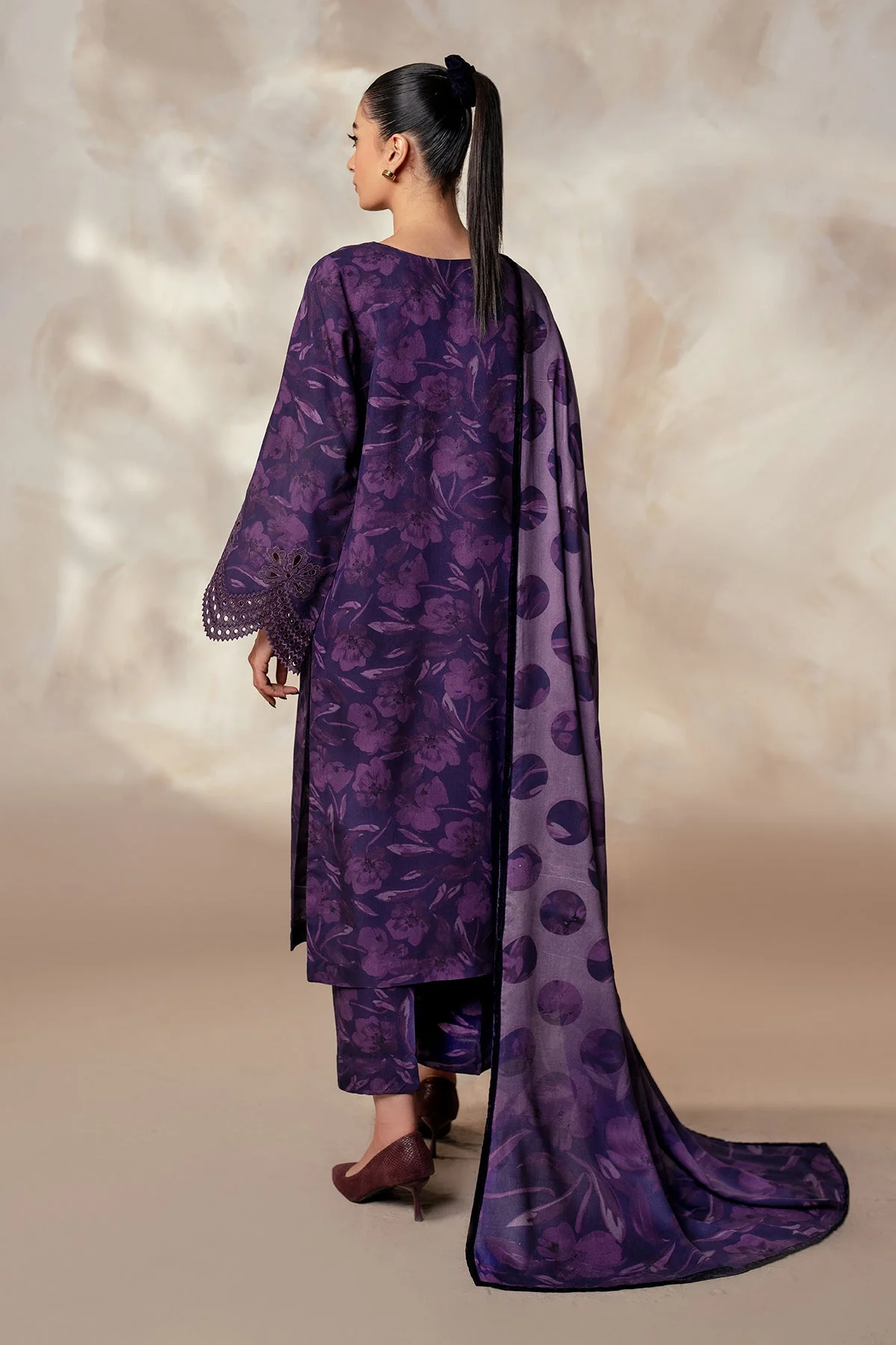 Baroque Embroidered Khaddar SF-4031 Winter Collection 2024 - Image 2
