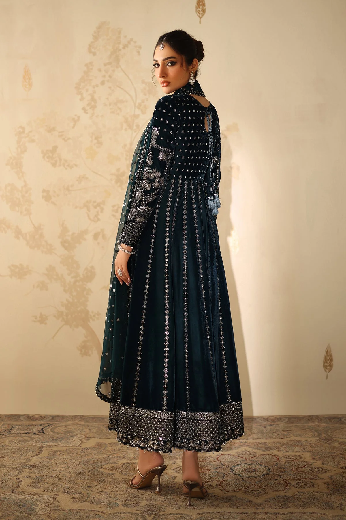Baroque UF-4318 Velvet Collection 2025 - Image 2