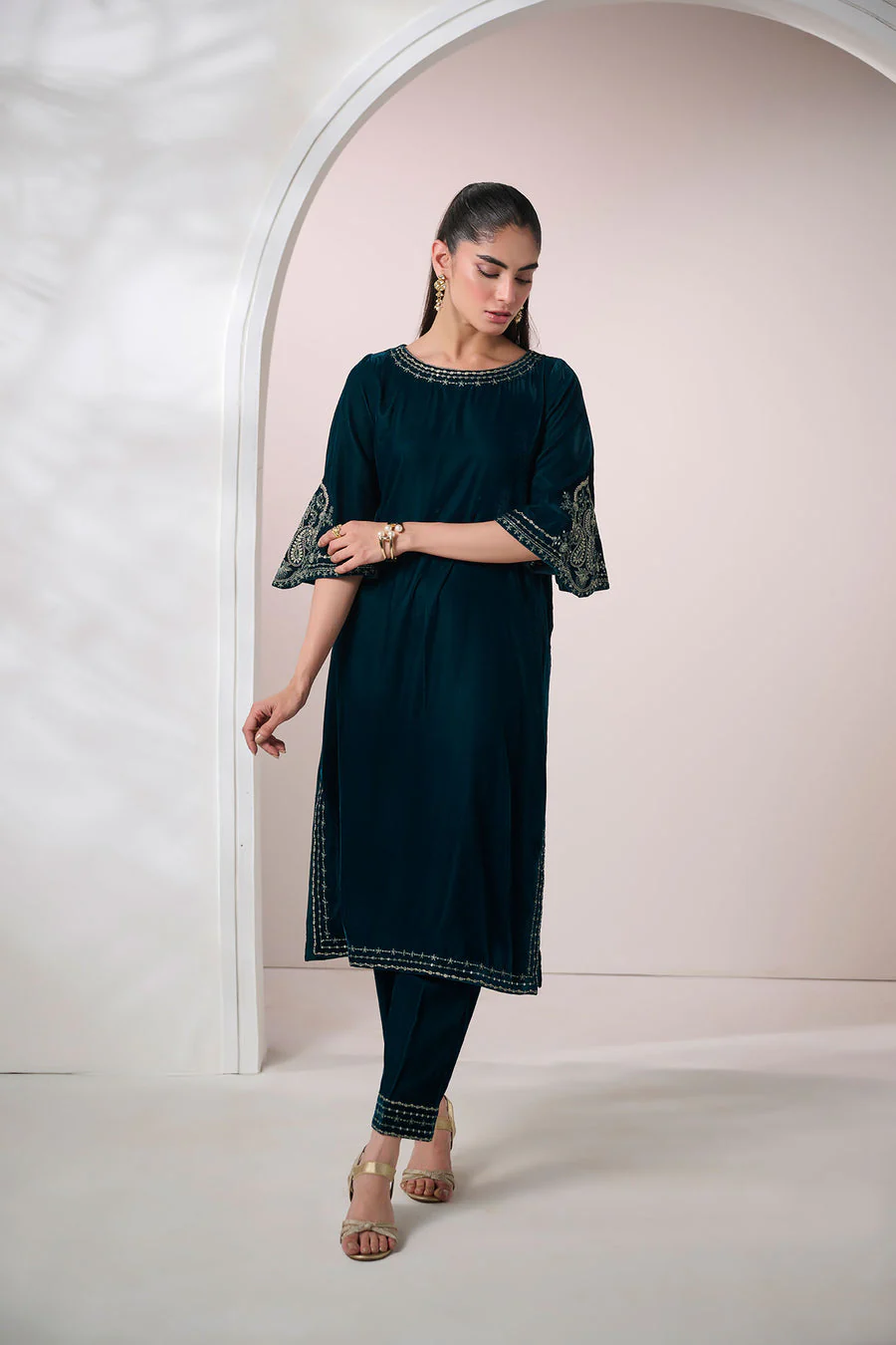 Dhanak FW24DA-2629 Dark Green Velvet Prets 2024