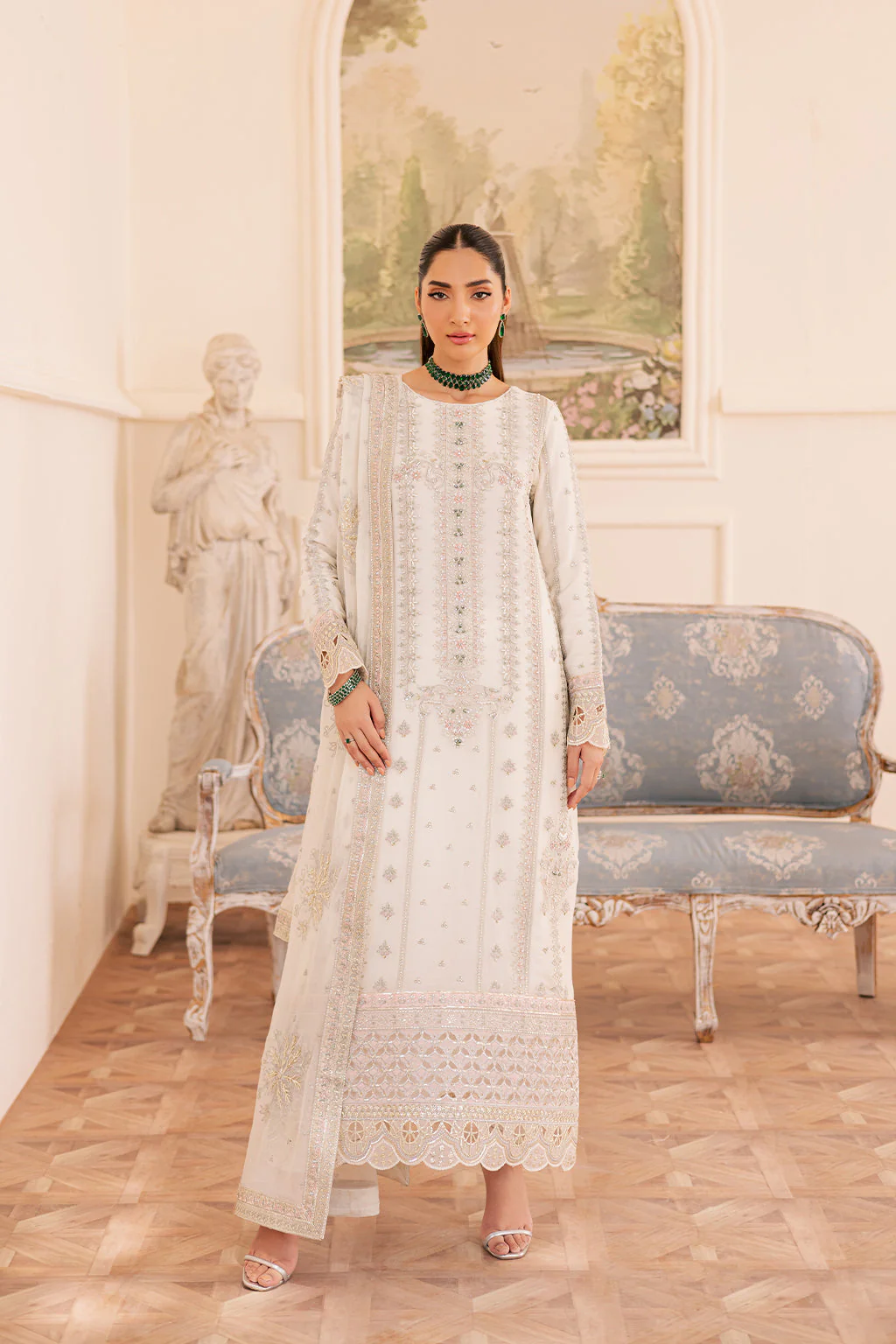 Emaan Adeel Ezelle Suave Luxury Formals 2025 - Image 2