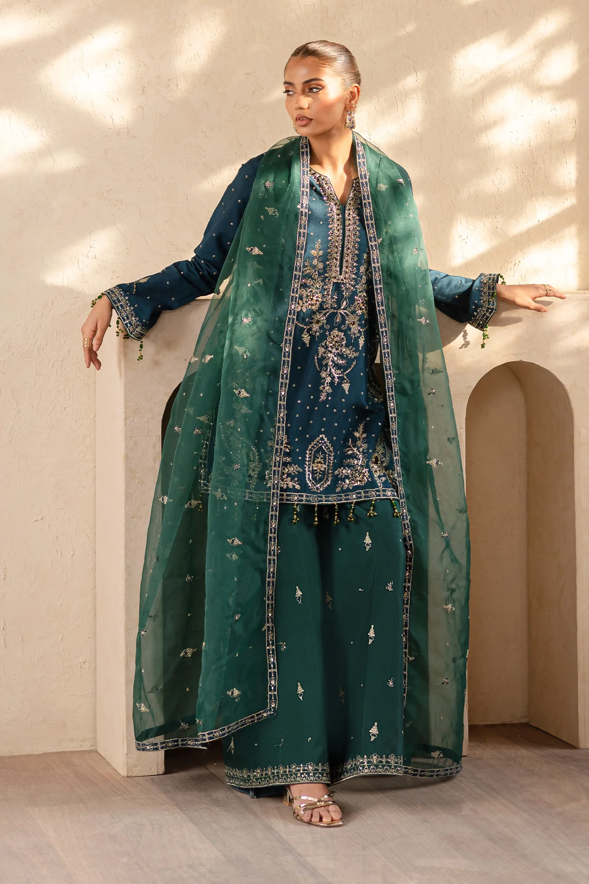 Emaan Adeel Laveen Noore Festive Formals 2025 - Image 2