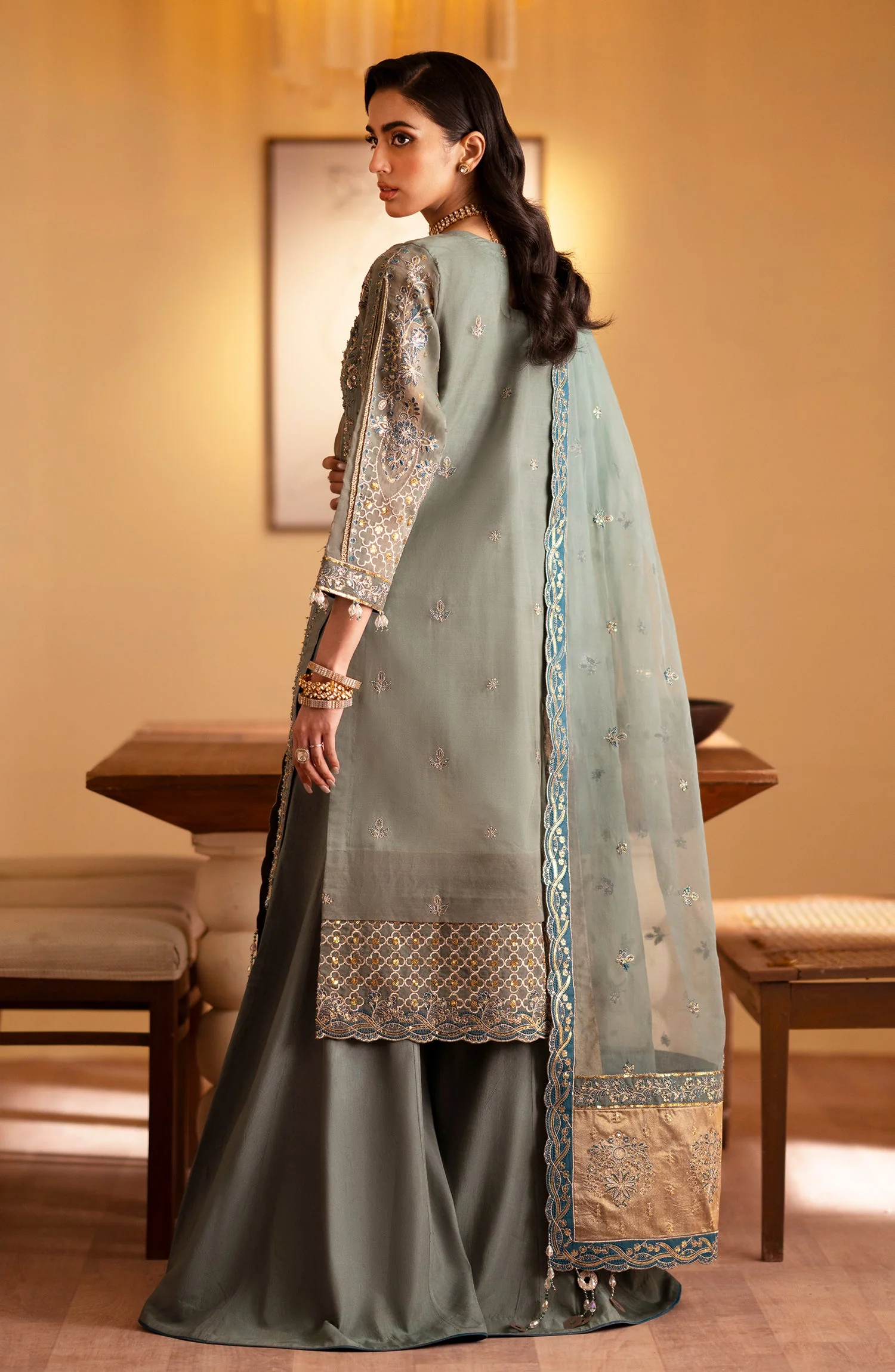 Emaan Adeel Roheen Romansiyyah Luxury Formals 2024 - Image 2