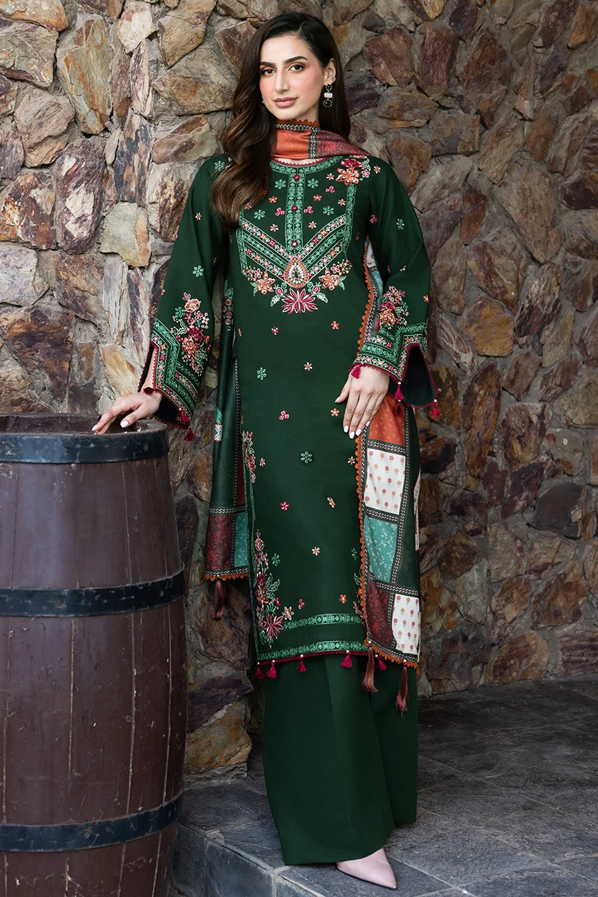 Farahsa Daisywink Fall Winter Collection 2025