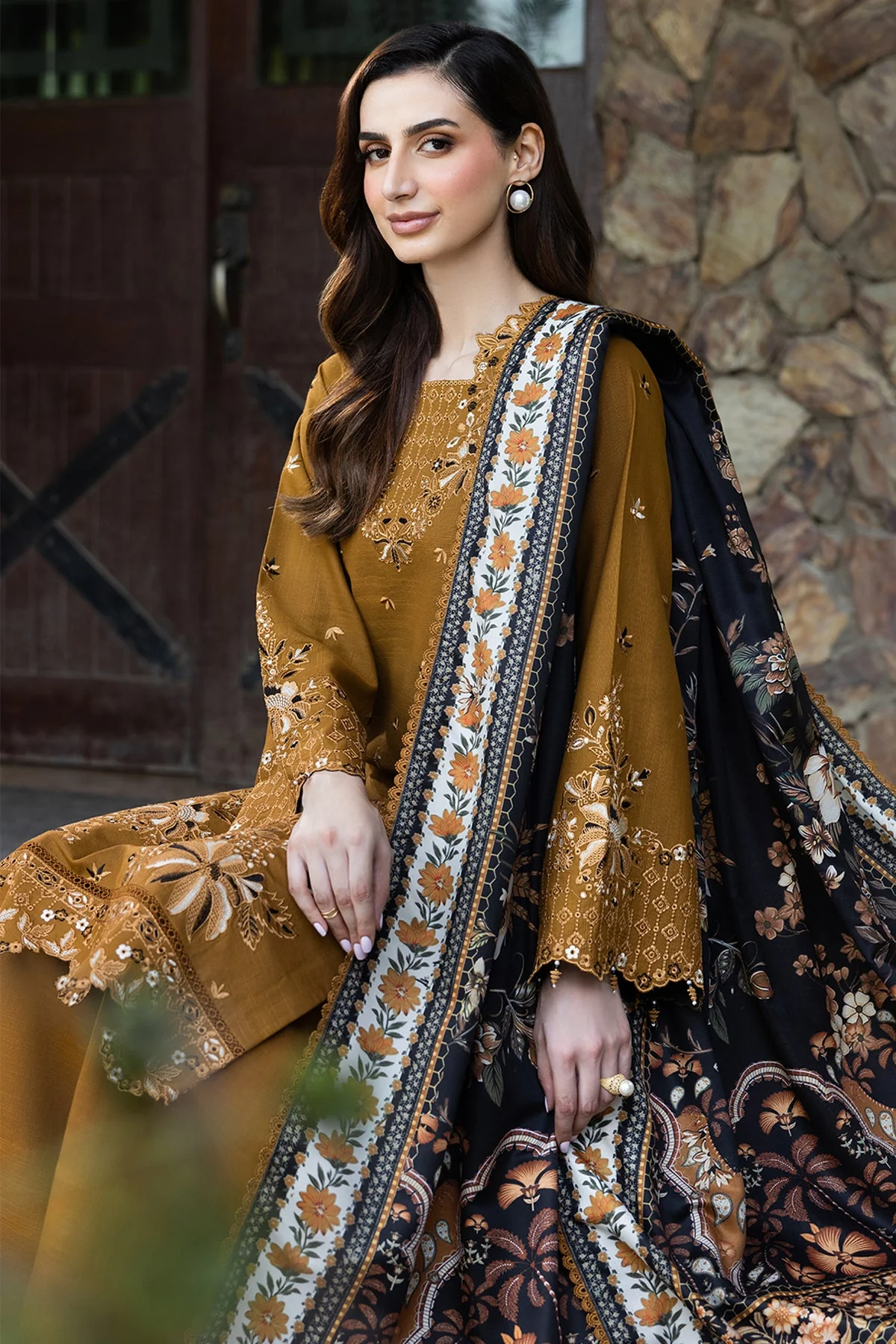 Farahsa Sundune Fall Winter Collection 2025 - Image 2