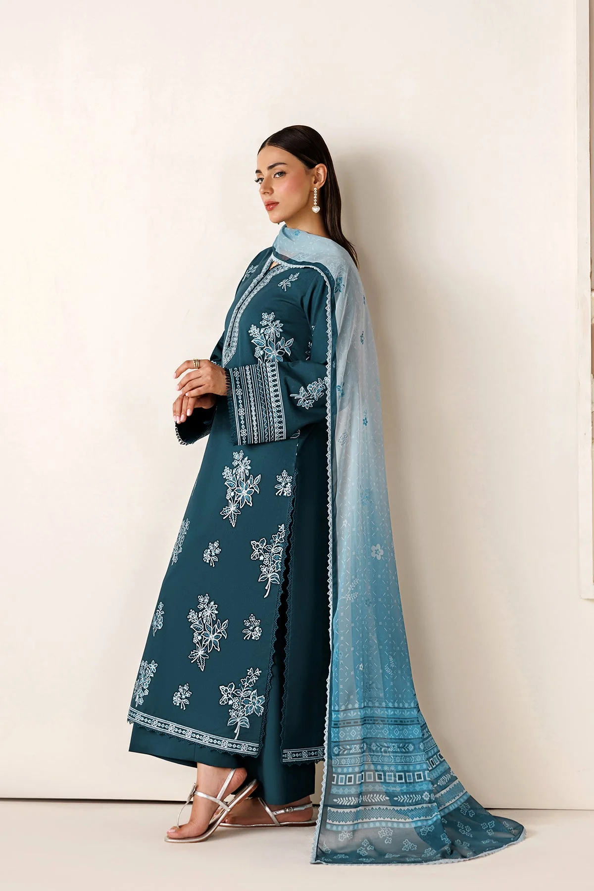 Farasha Azure Frost Summer Melody 2026