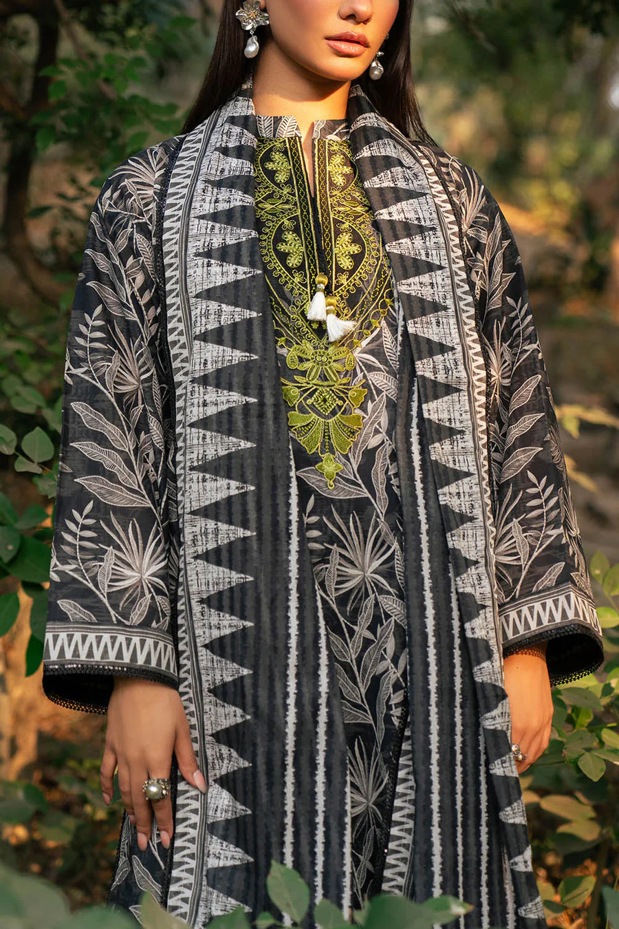 Gul Ahmed SD-52198 Lawn Speical 2026 - Image 2