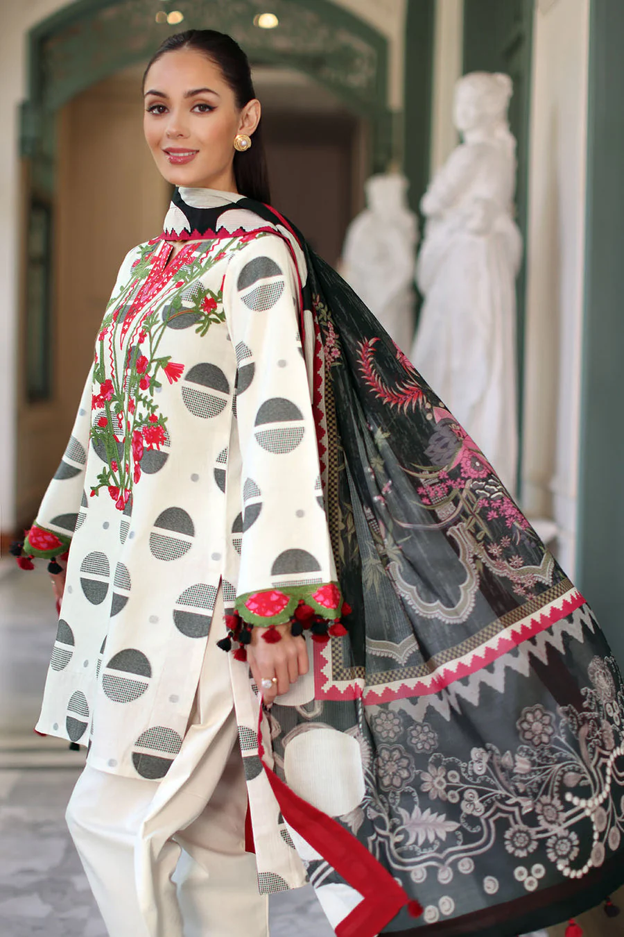 Gul Ahmed SP-62016 The Royal Edit Collection 2026