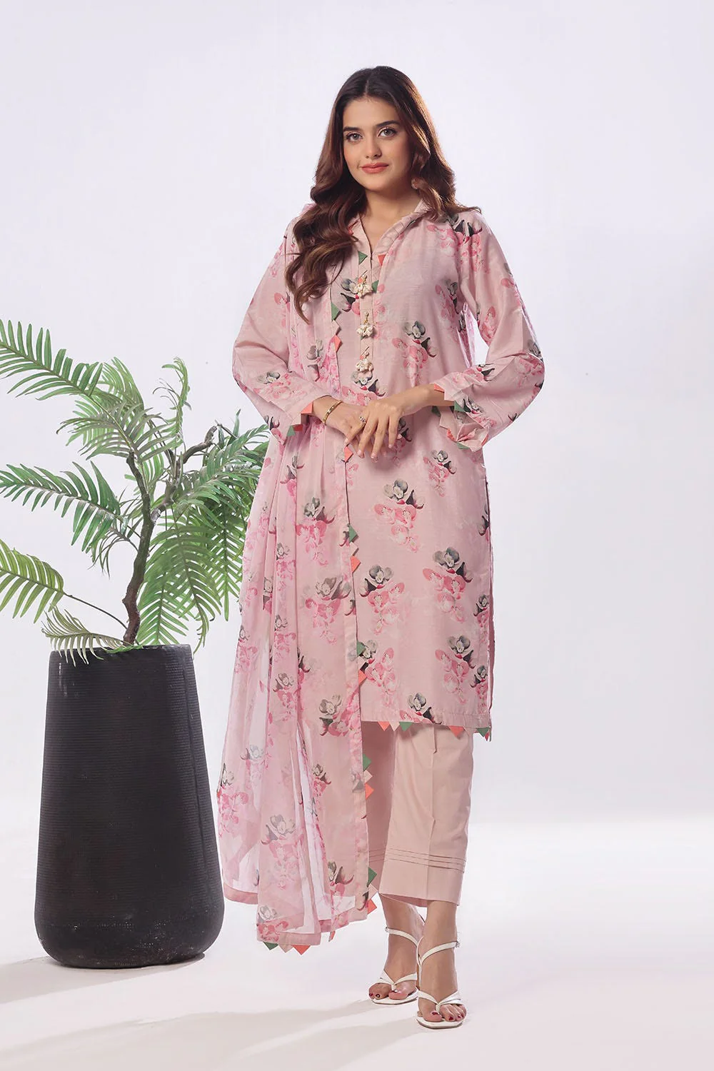 Gul Ahmed SY-52002 The Floral World 2025