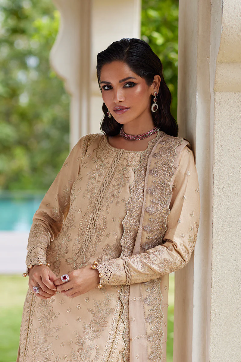 Gulaal Daphne Luxury Lawn 2025 - Image 2