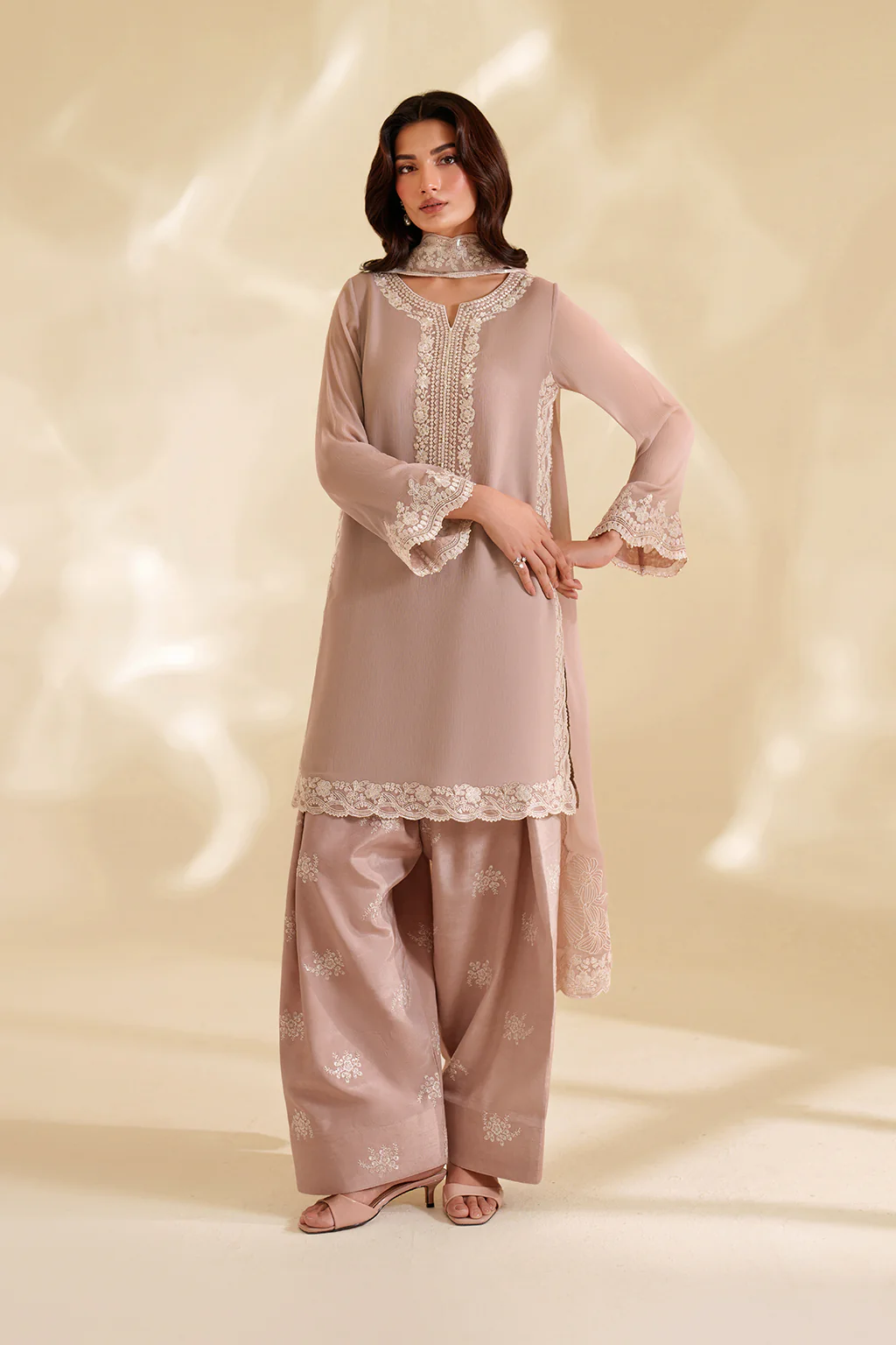 Iznik CC-79 Chinon Chiffon Collection 2025