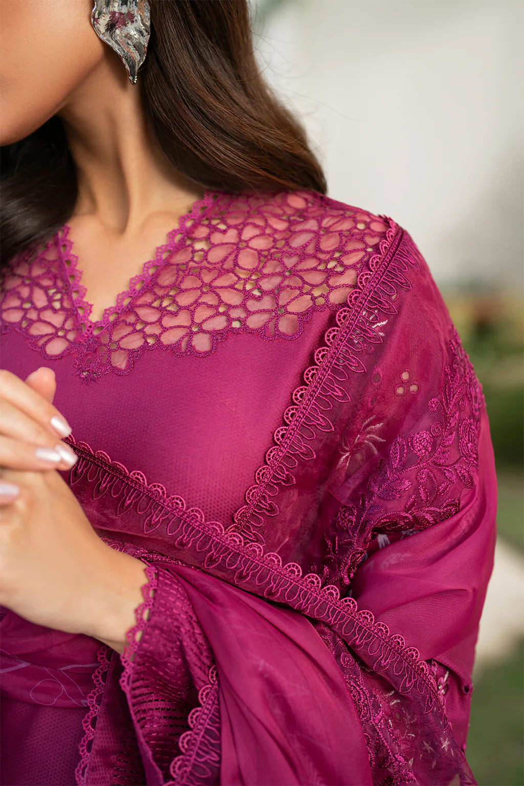 Iznik IFE-07 Lawn Collection 2025 - Image 2