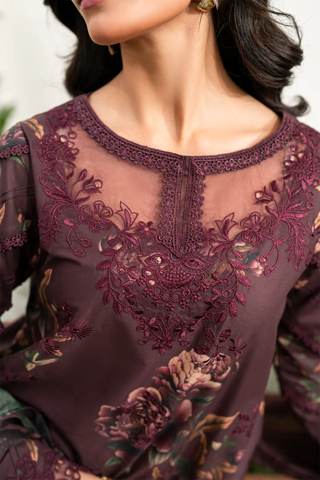 Iznik IFE-10 Lawn Collection 2025 - Image 2