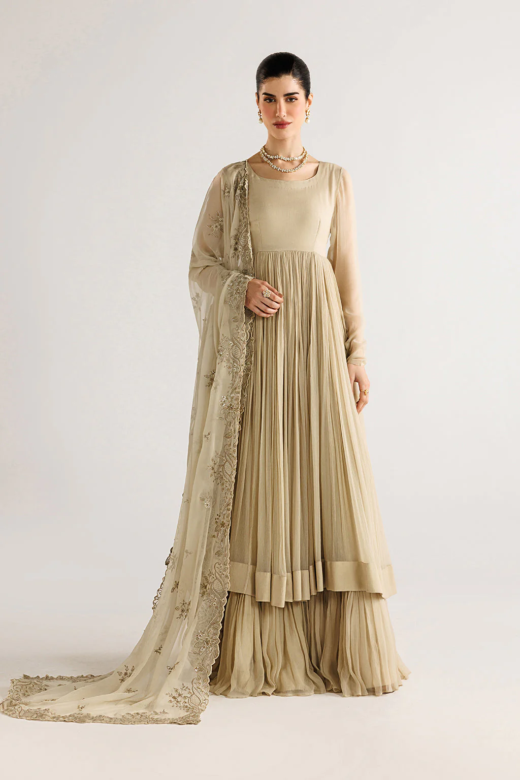 Iznik IP-350 Essentials Formal Collection 2026