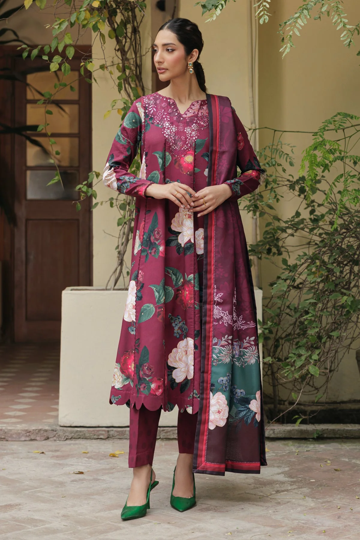 Iznik Lucca Autumn Refresh 2025 - Image 2