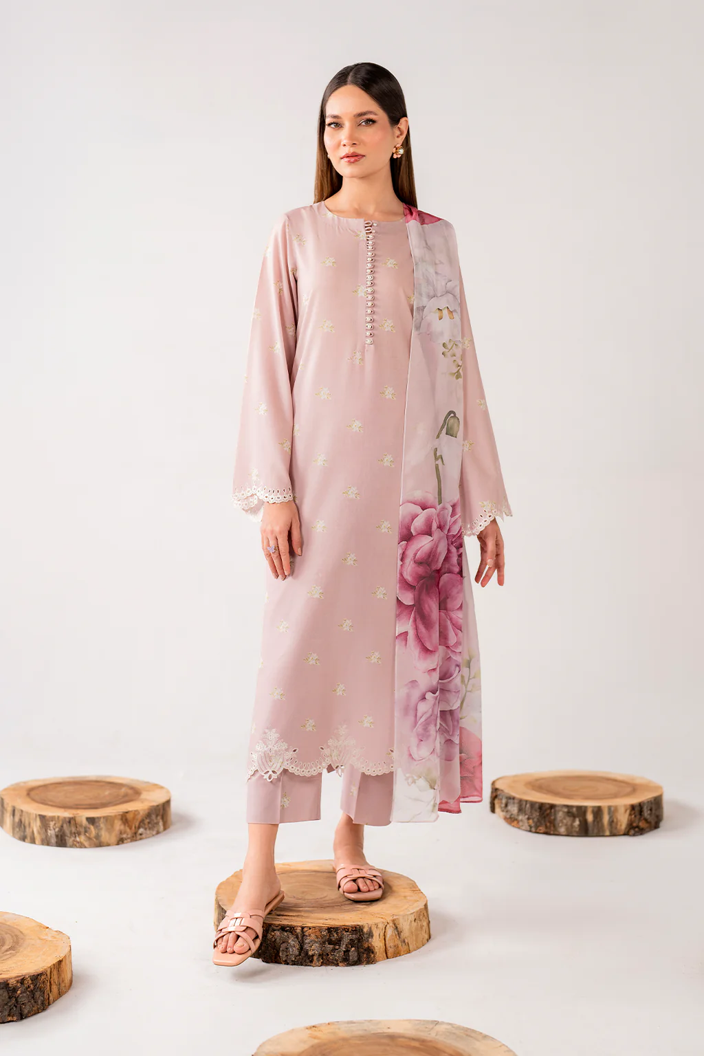 Iznik UE-277 Lawn 2025