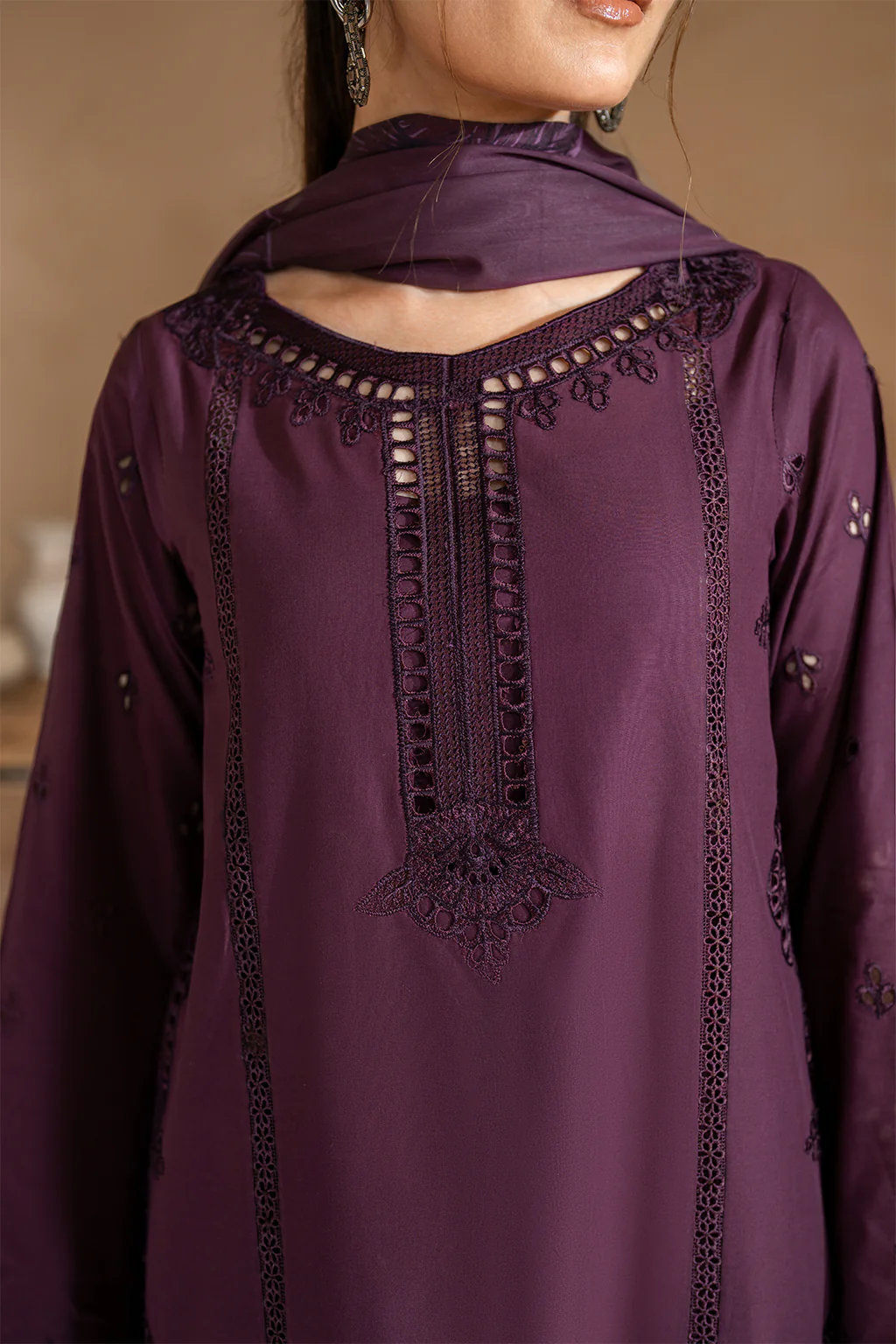Iznik UE-467  Lawn 2025 - Image 2