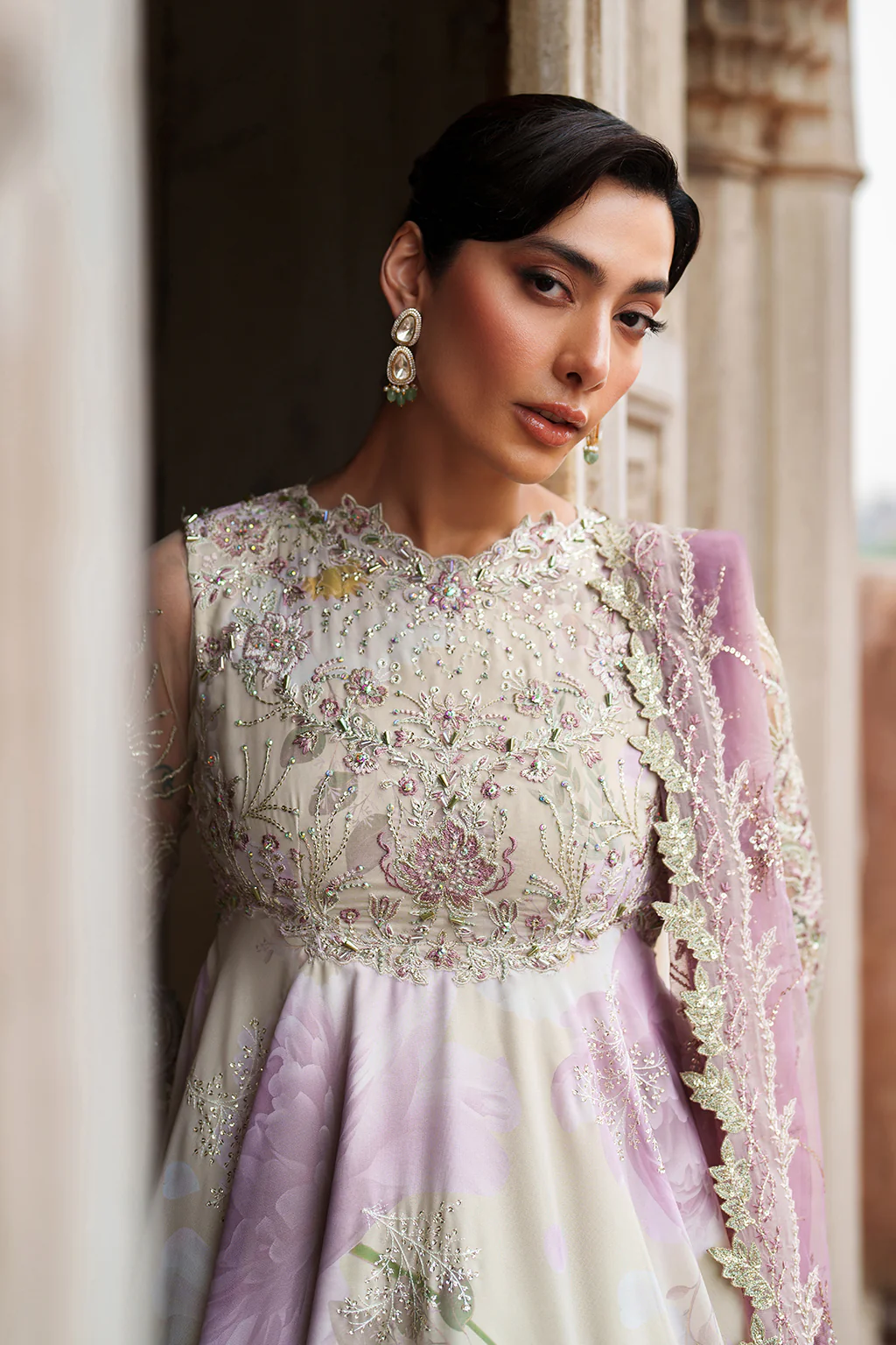 Iznik UE-546 Chinon Chiffon Vol-III 2025 - Image 2