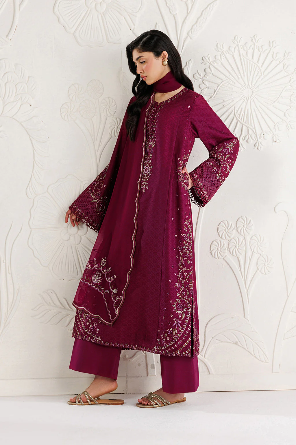 Iznik UE-684 Dyed Lawn 2026