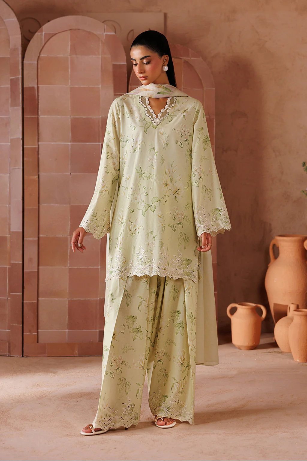 Iznik UE-707 Sunscape Lawn 2026