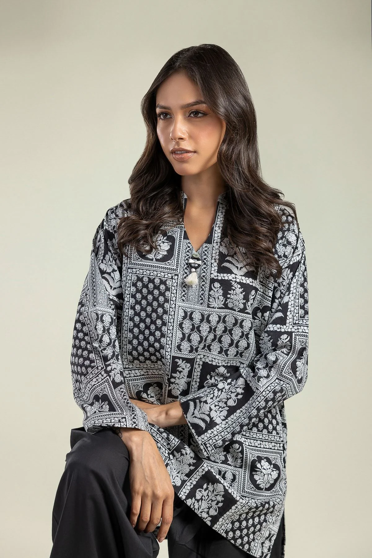 Khaadi 1-26-201-A-I-VG_MULTI Monochrome Edit 2026 - Image 2