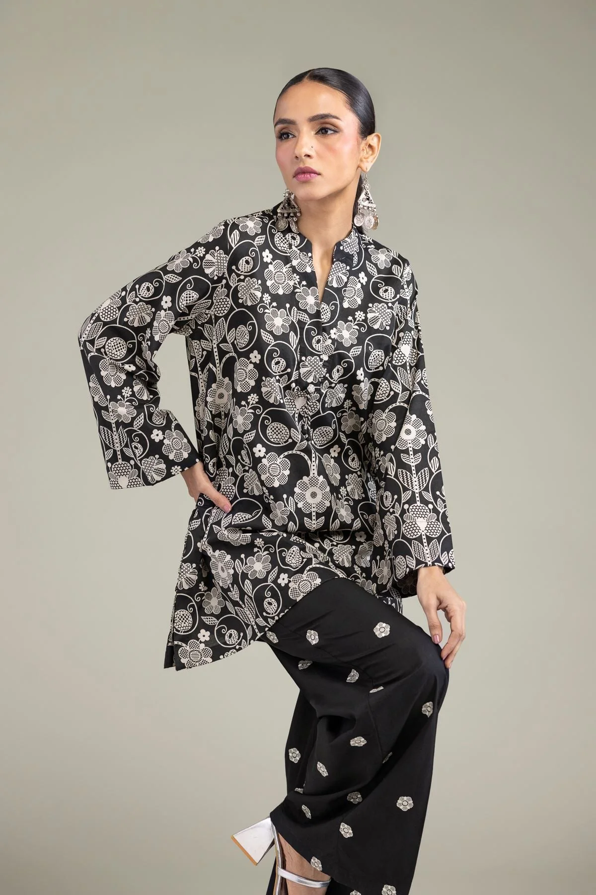 Khaadi 1-26-210-A-G1-VG_MULTI Monochrome Edit 2026