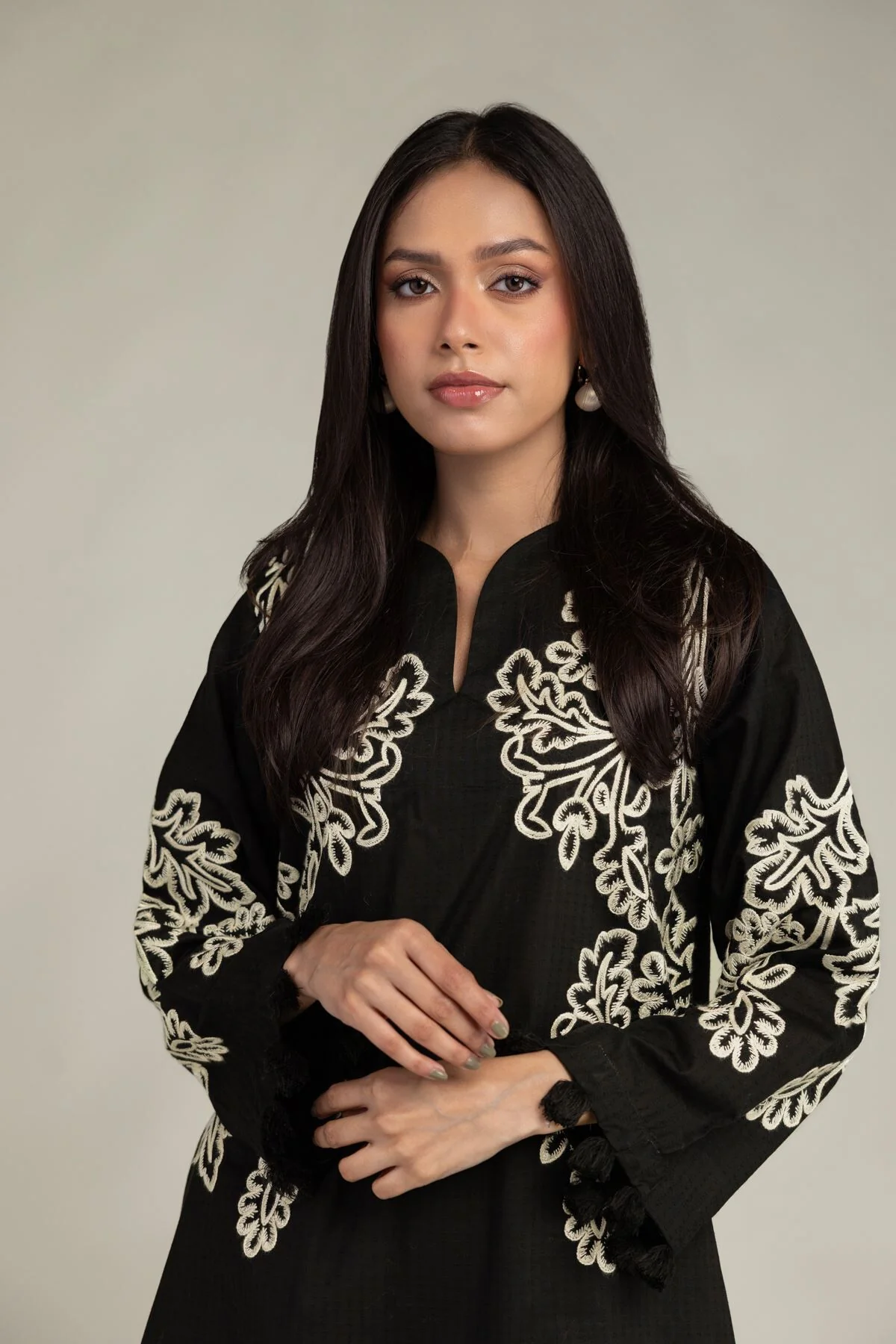 Khaadi 1-26-245-A-D2-VG_MULTI Monochrome Edit 2026 - Image 2