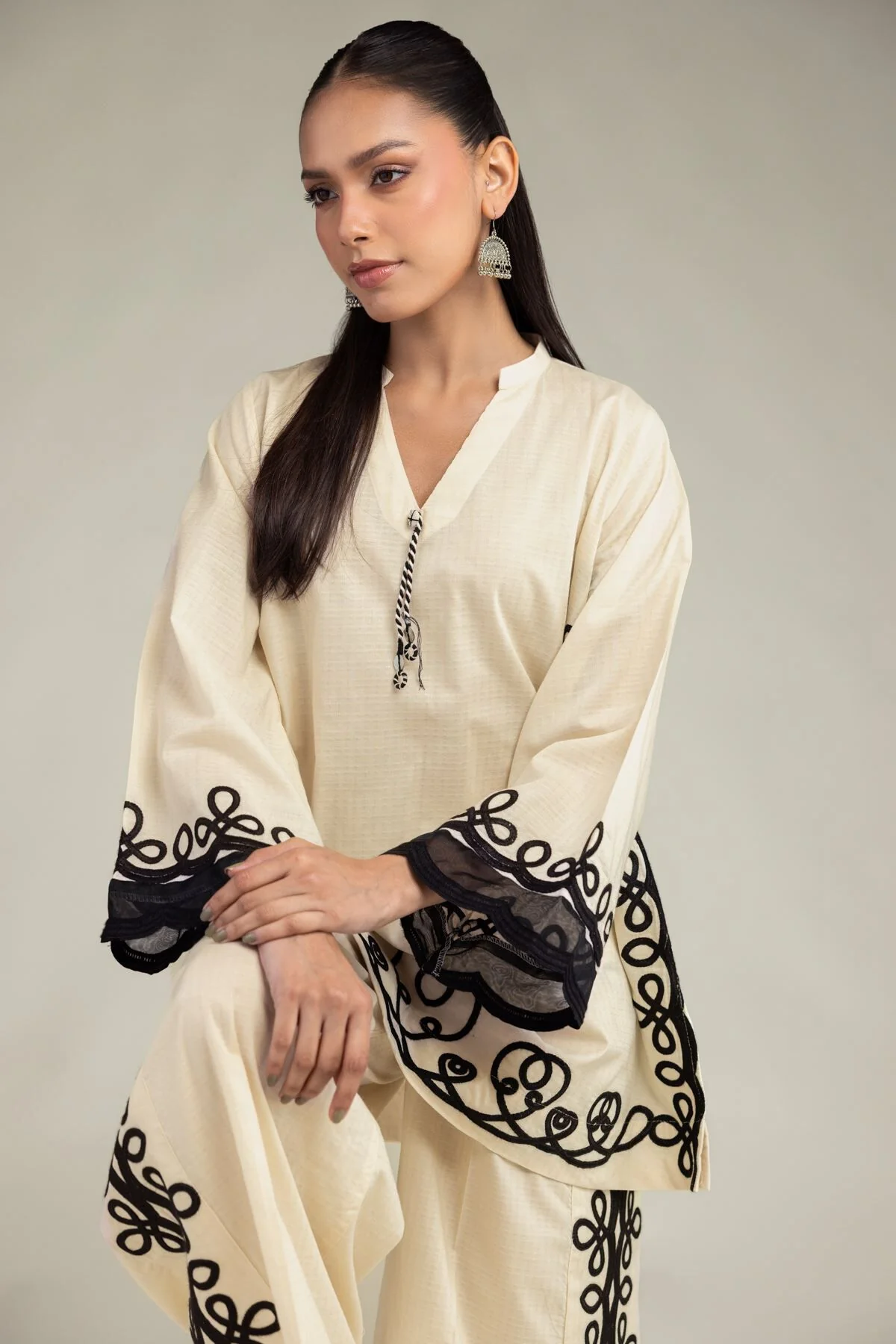 Khaadi 1-26-245-A-G2-VG_MULTI Monochrome Edit 2026