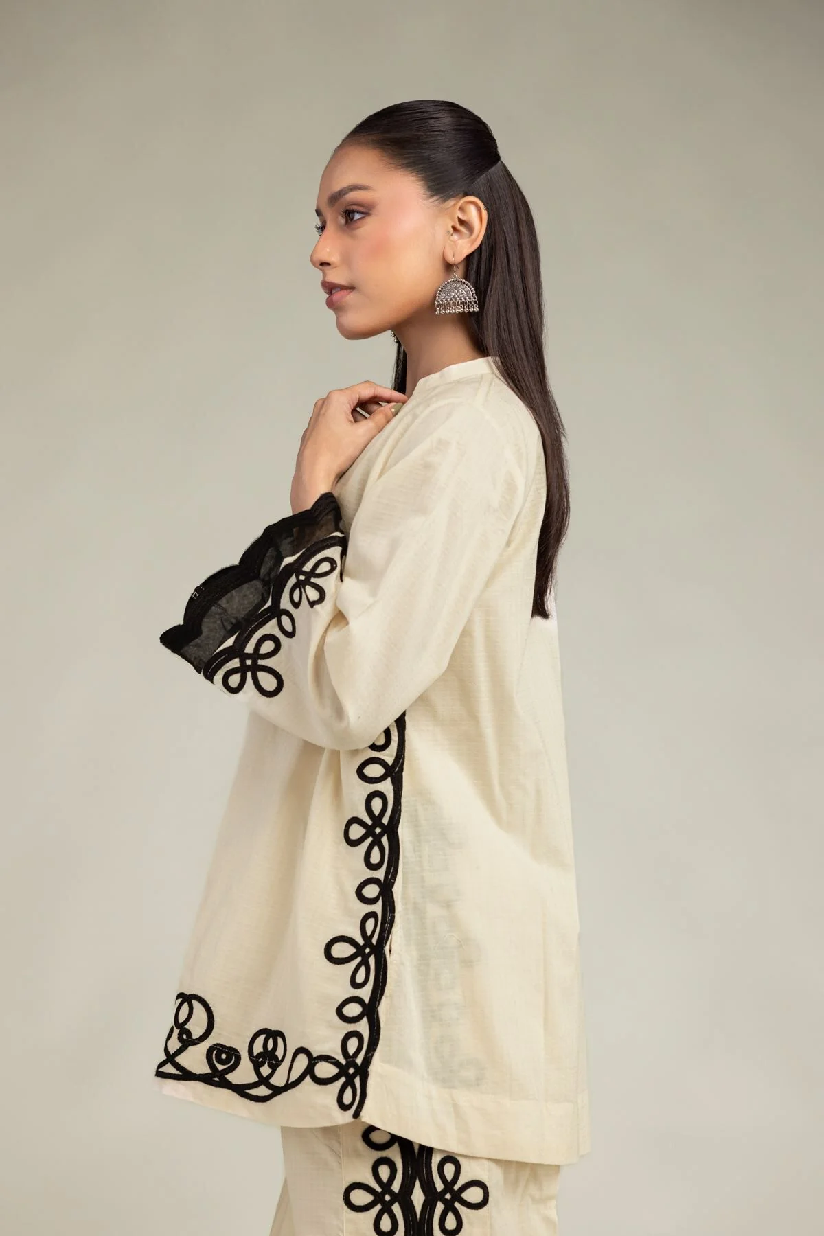 Khaadi 1-26-245-A-G2-VG_MULTI Monochrome Edit 2026 - Image 2