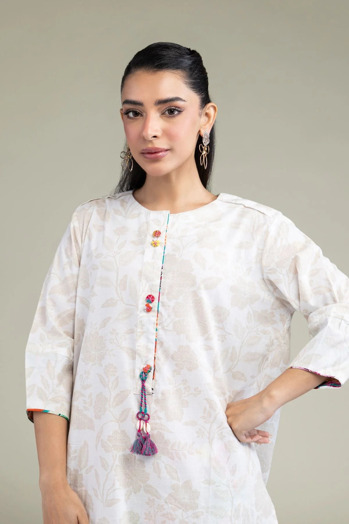 Khaadi 1-26-247-A-J1-VG_MULTI Monochrome Edit 2026 - Image 2