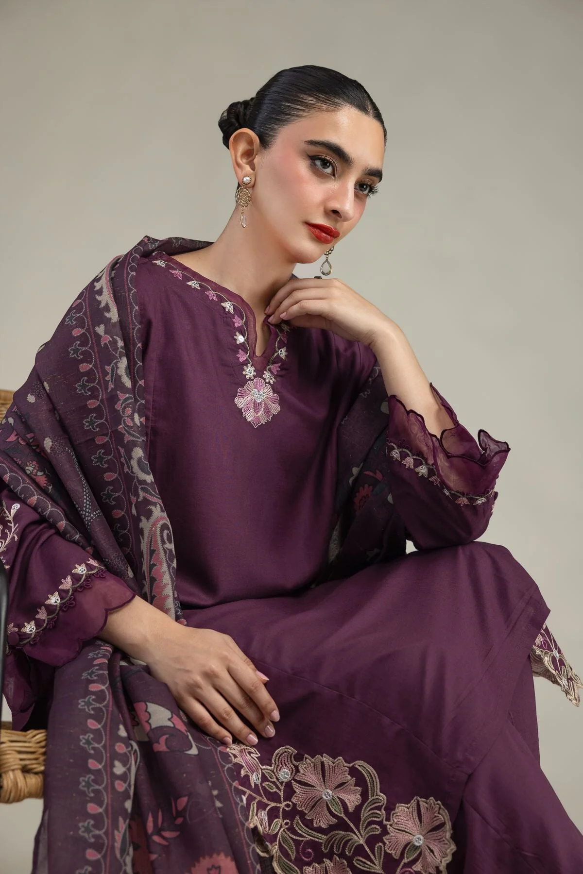 Khaadi DW1B52E588 Studio Statement Hues 2026 - Image 3