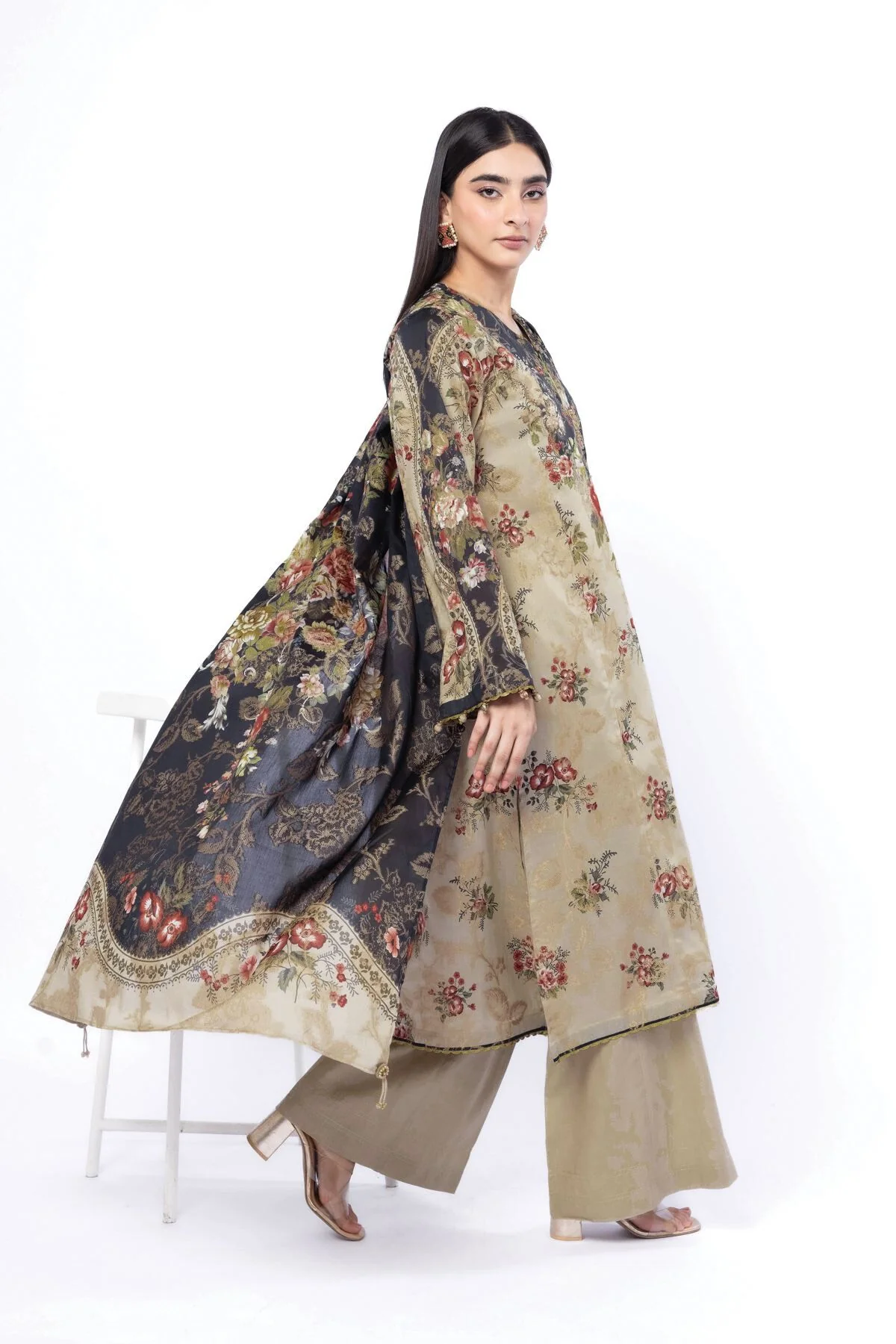 Khaadi T-A33-26-107FB-VG_MULTI Fabrics First Bloom 2026 - Image 2