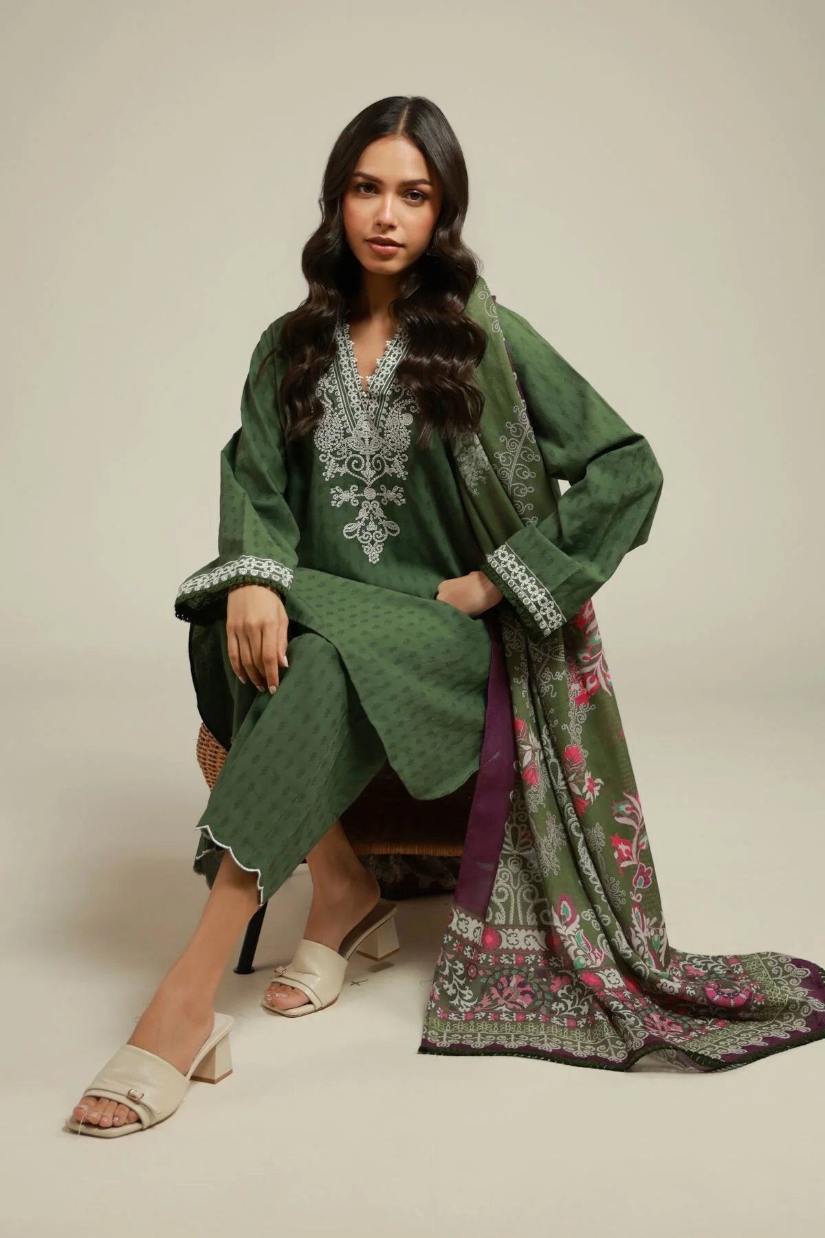 Khaadi T-AS1502R 3 Piece Spring Summer Collection 2026 - Image 2
