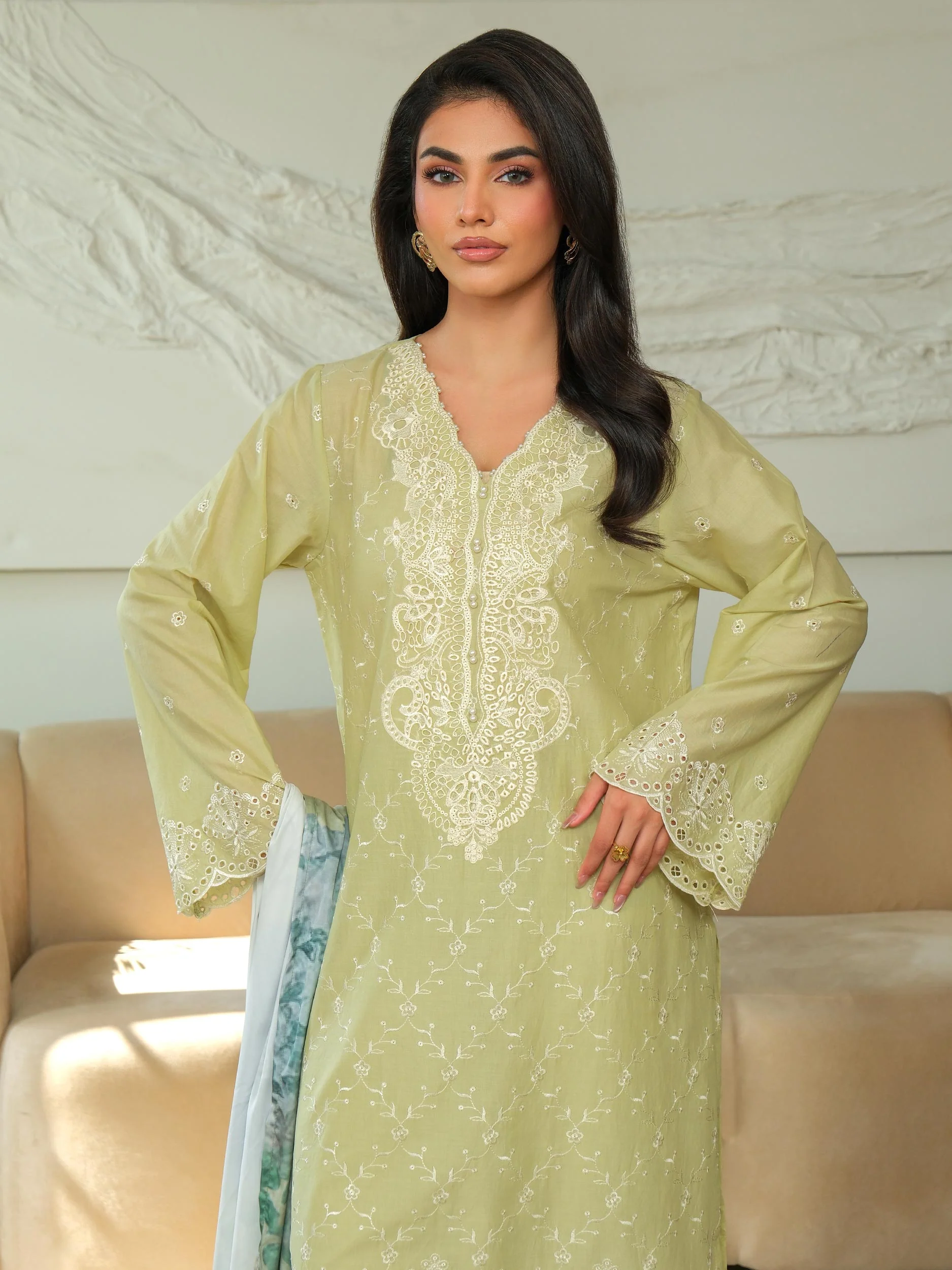Limelight U4639SU-3PC-404 Winter Embroiderd Collection 2025 - Image 2