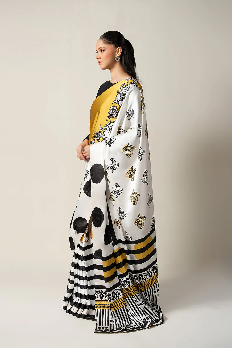 Lulusar Samhil Top Saree 2Pc The Festive Form 2025 - Image 2